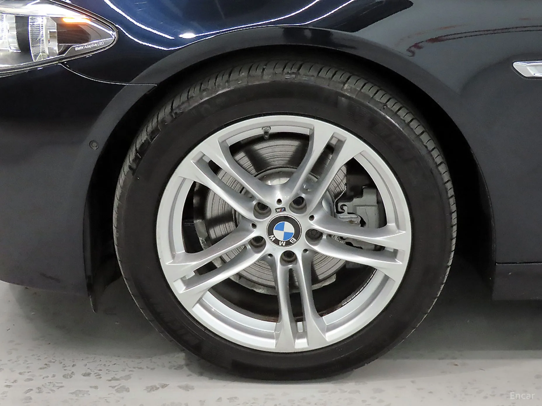 BMW 5 Series (F10) превью 20