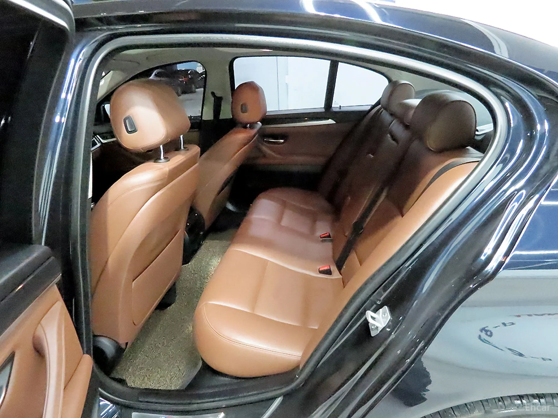 BMW 5 Series (F10) превью 7