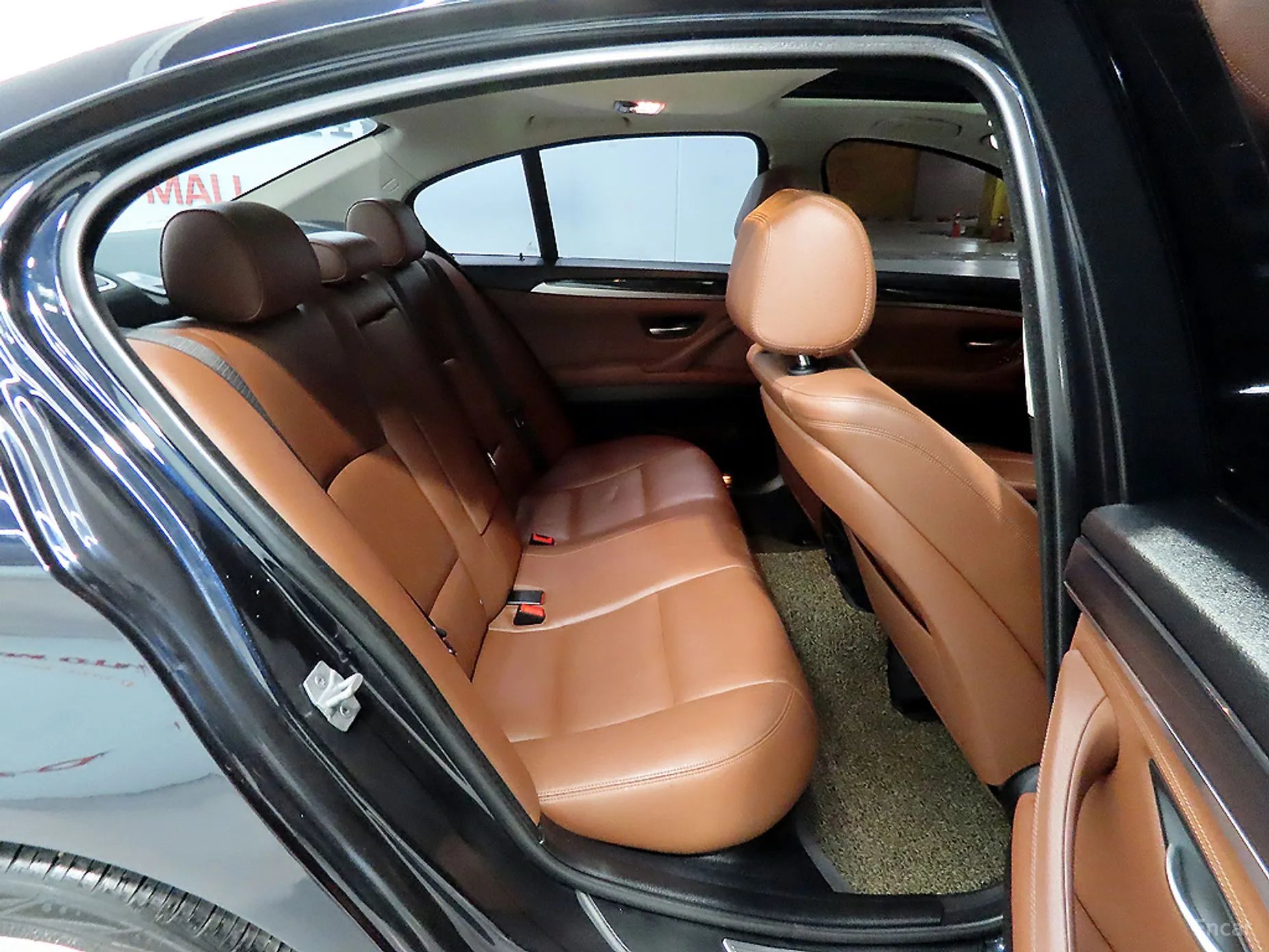 BMW 5 Series (F10) превью 8
