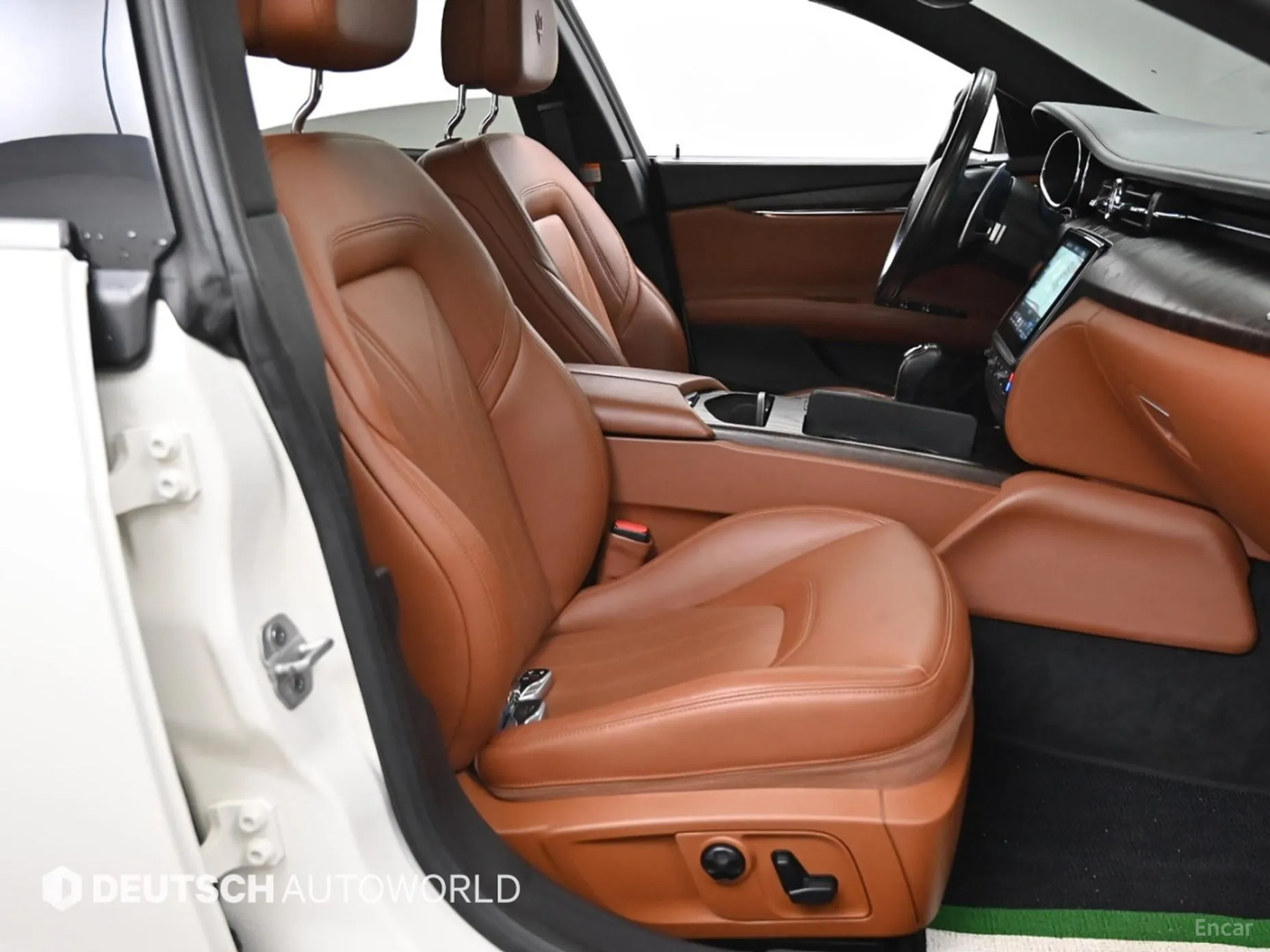 Maserati Quattroporte превью 10