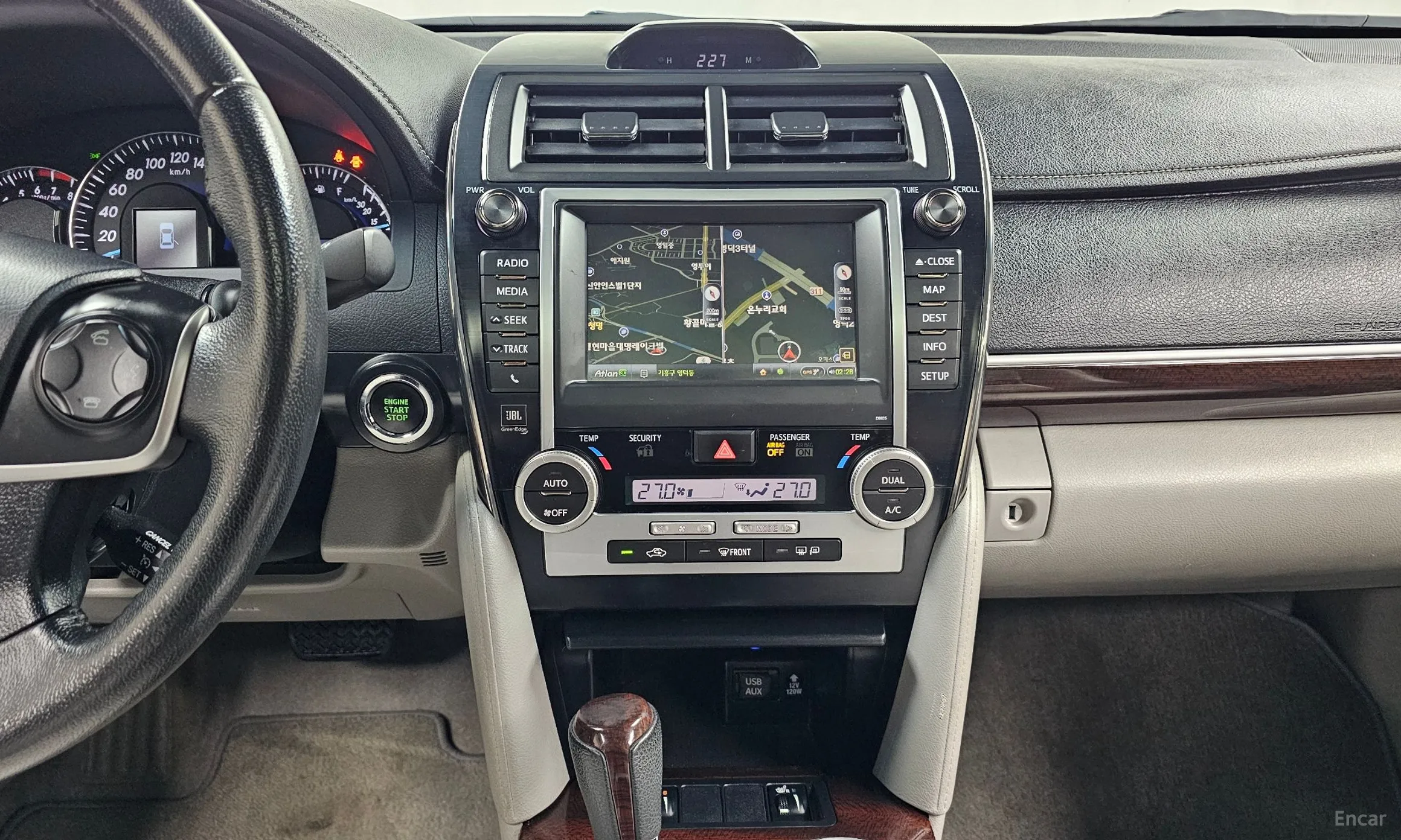 Toyota New Camry превью 15