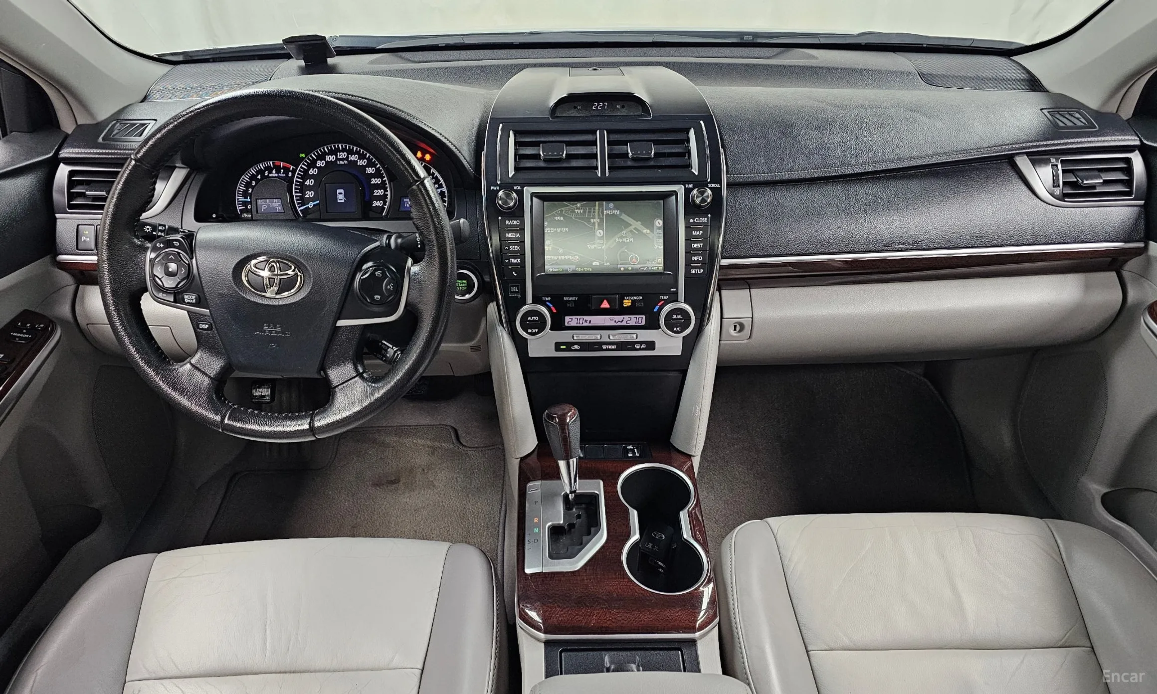 Toyota New Camry превью 7