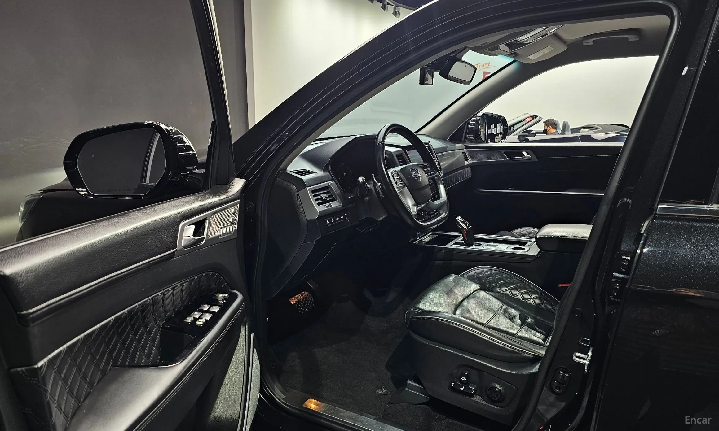 KG Mobility (SsangYong) Rexton превью 11