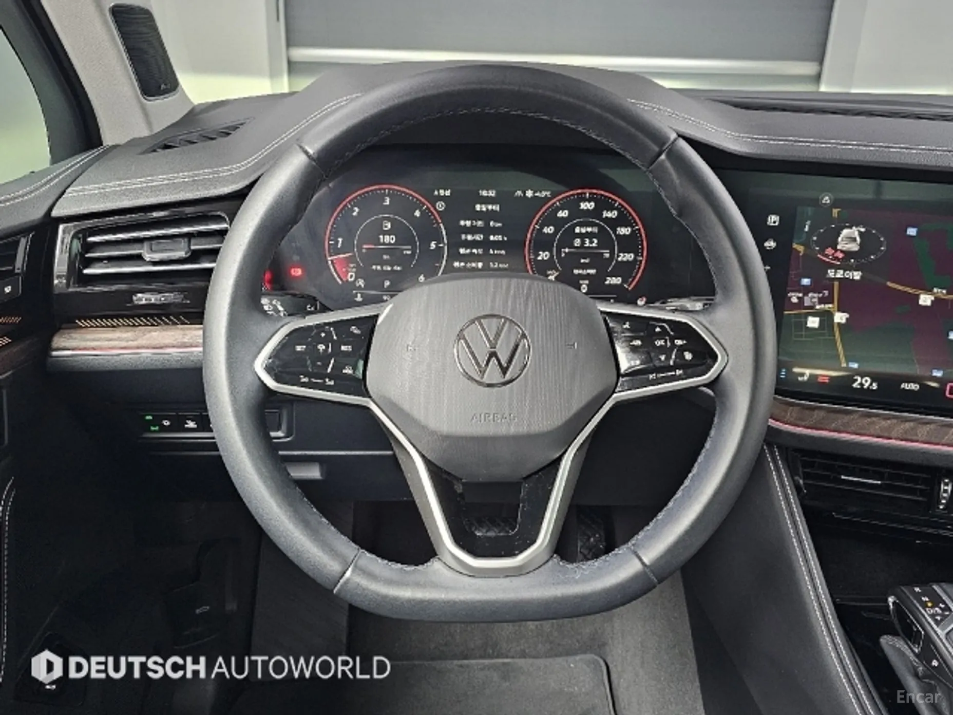 Volkswagen Touareg 3rd Generation превью 13