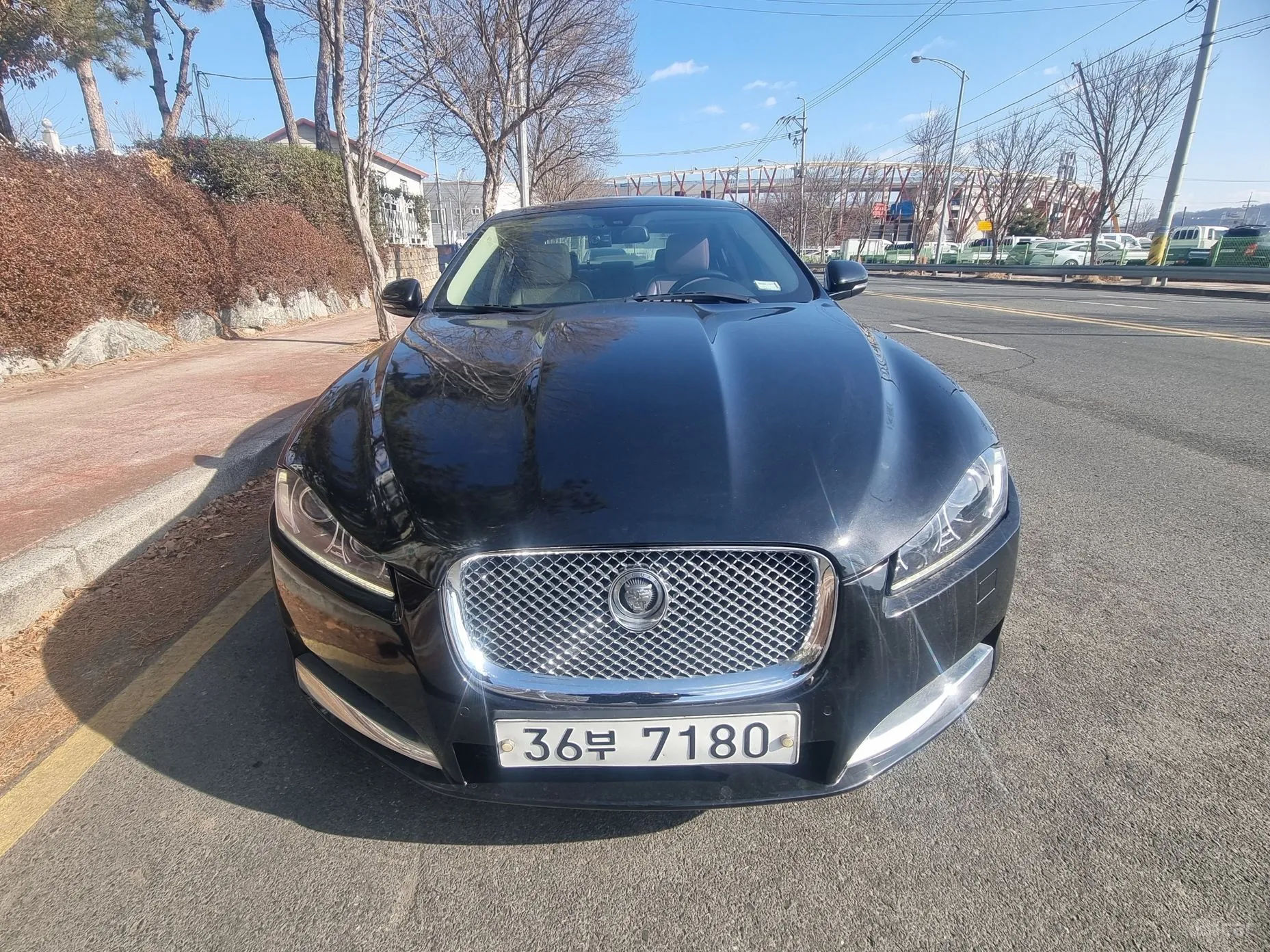 Jaguar New XF превью 3