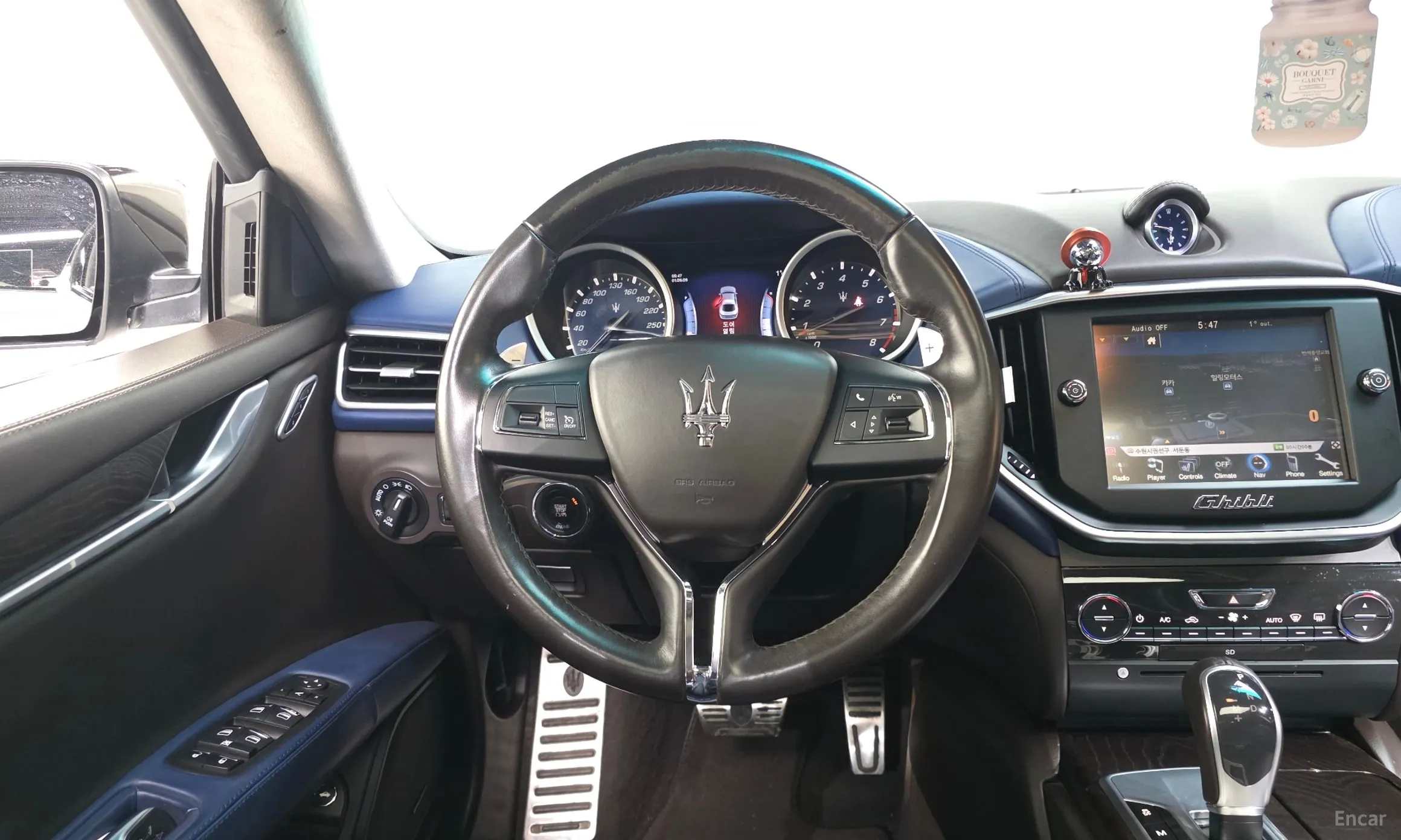 Maserati Ghibli превью 13