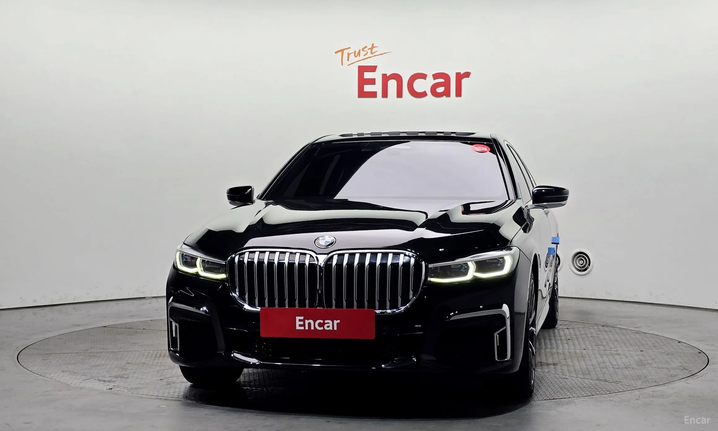 BMW 7 Series (G11) превью 3