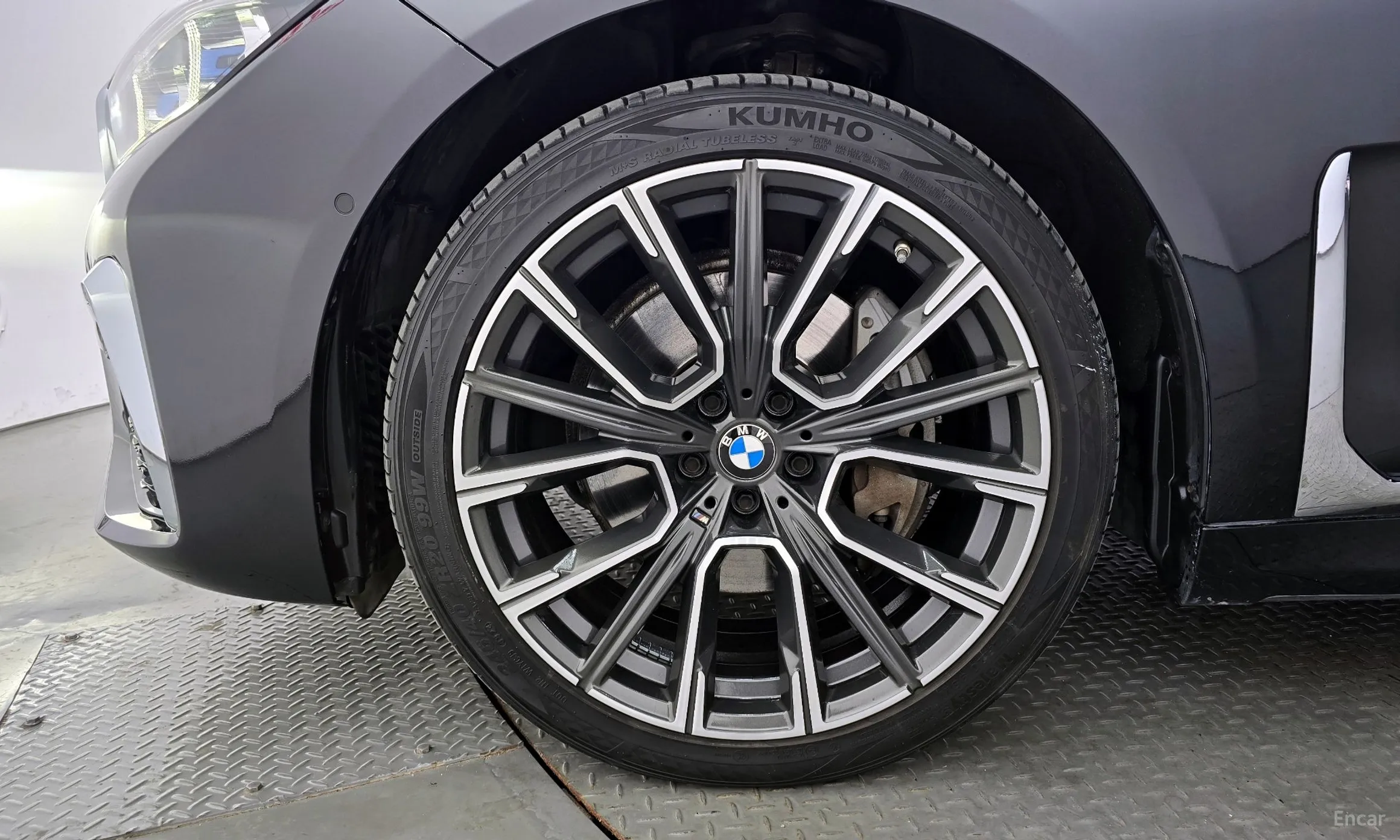 BMW 7 Series (G11) превью 5