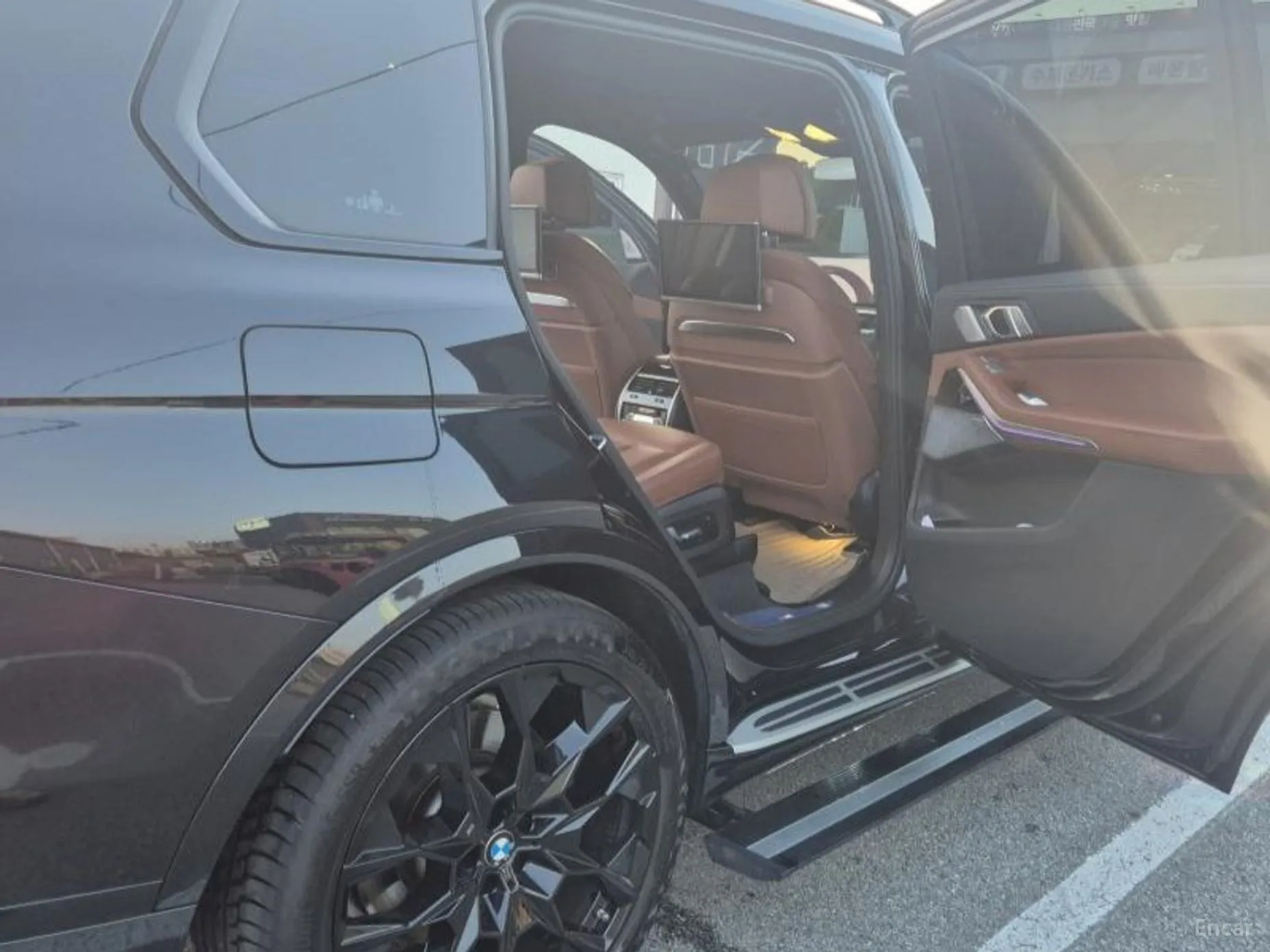 BMW X7 (G07) превью 9