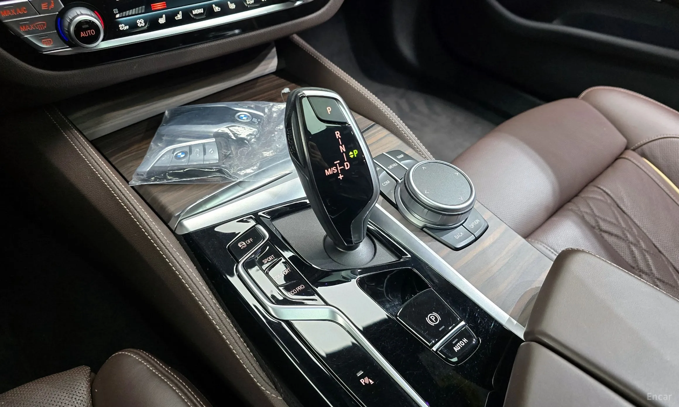 BMW 5 Series (G30) превью 9