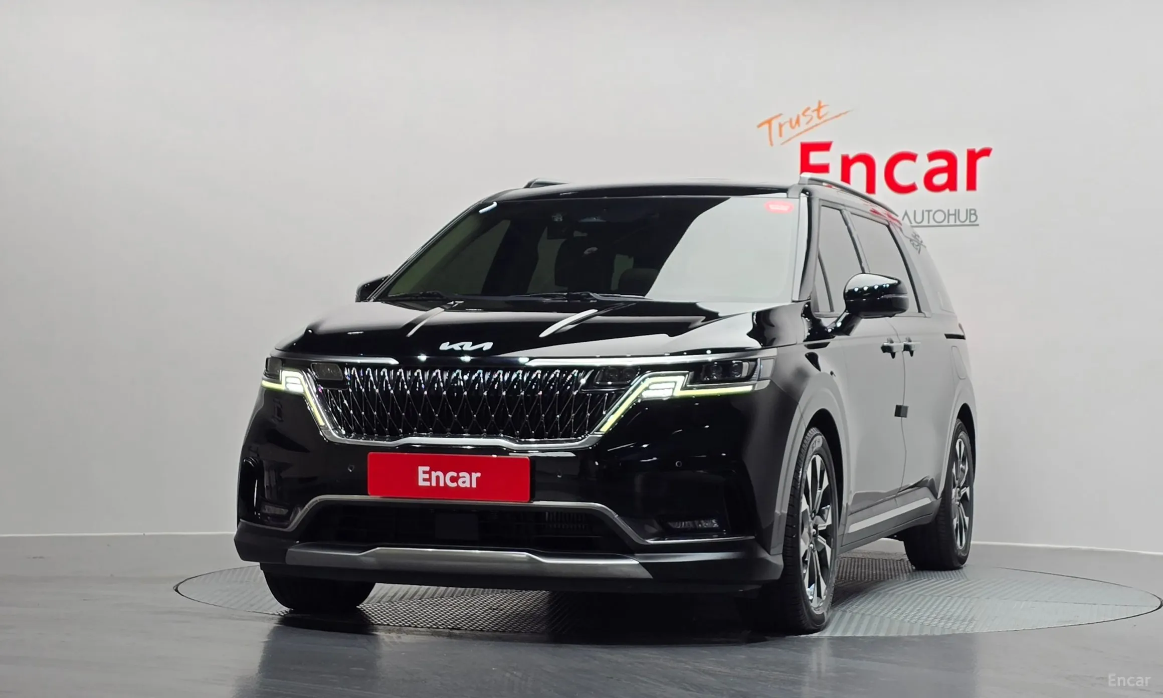 Kia Carnival Gen 4 превью 3