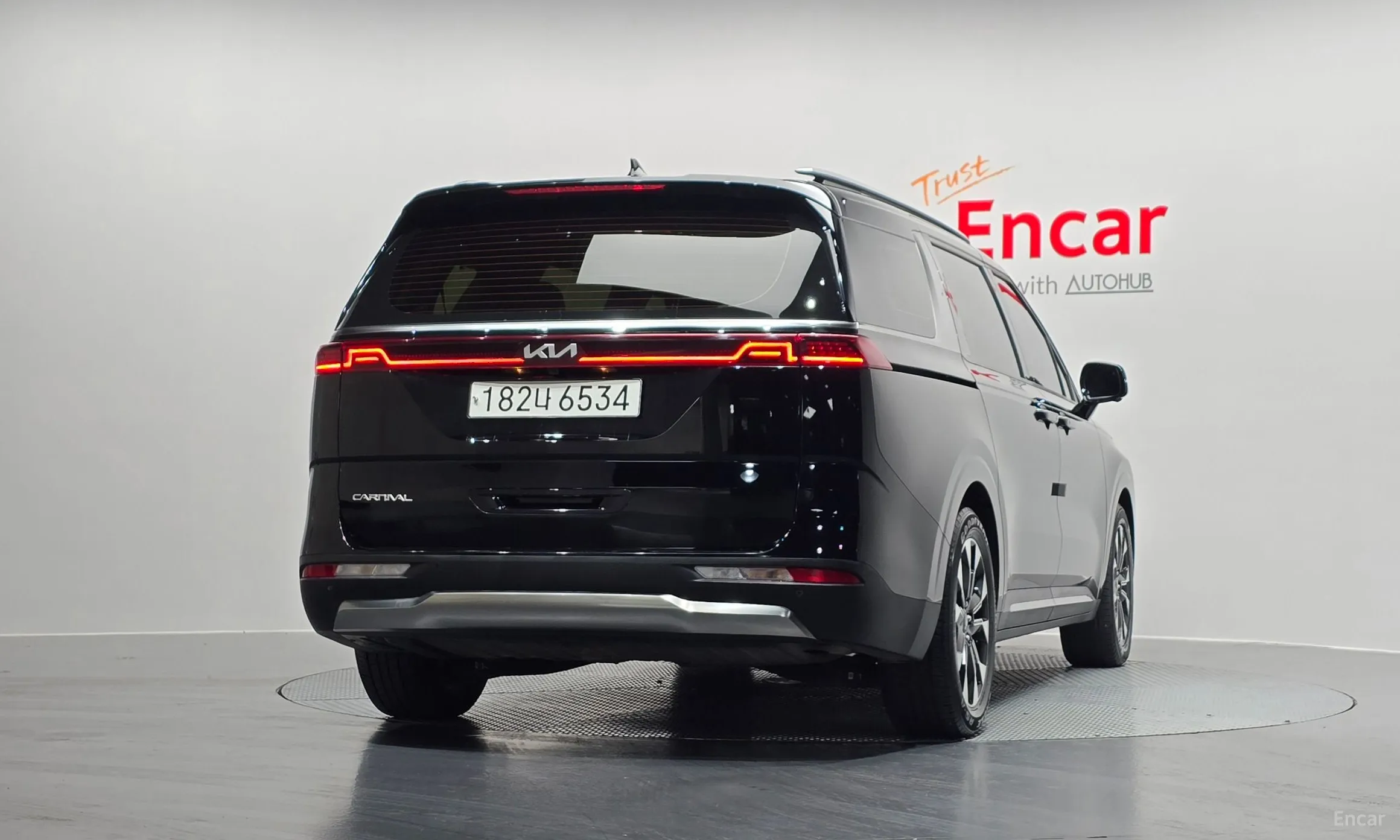 Kia Carnival Gen 4 превью 4