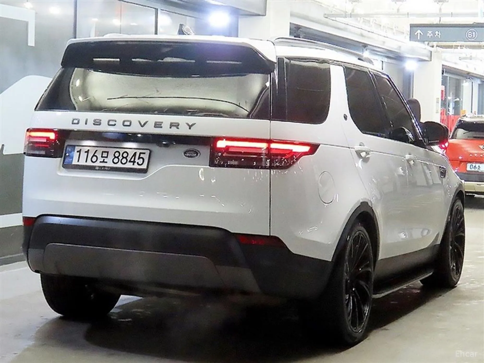 Land Rover Discovery 5 превью 4