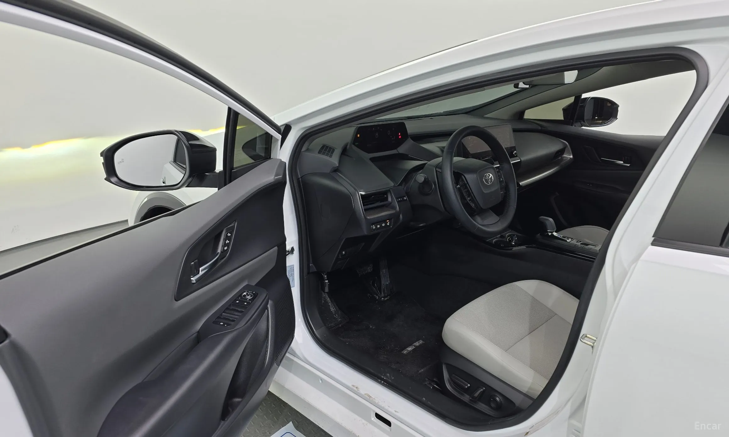 Toyota Prius 5th Generation превью 10