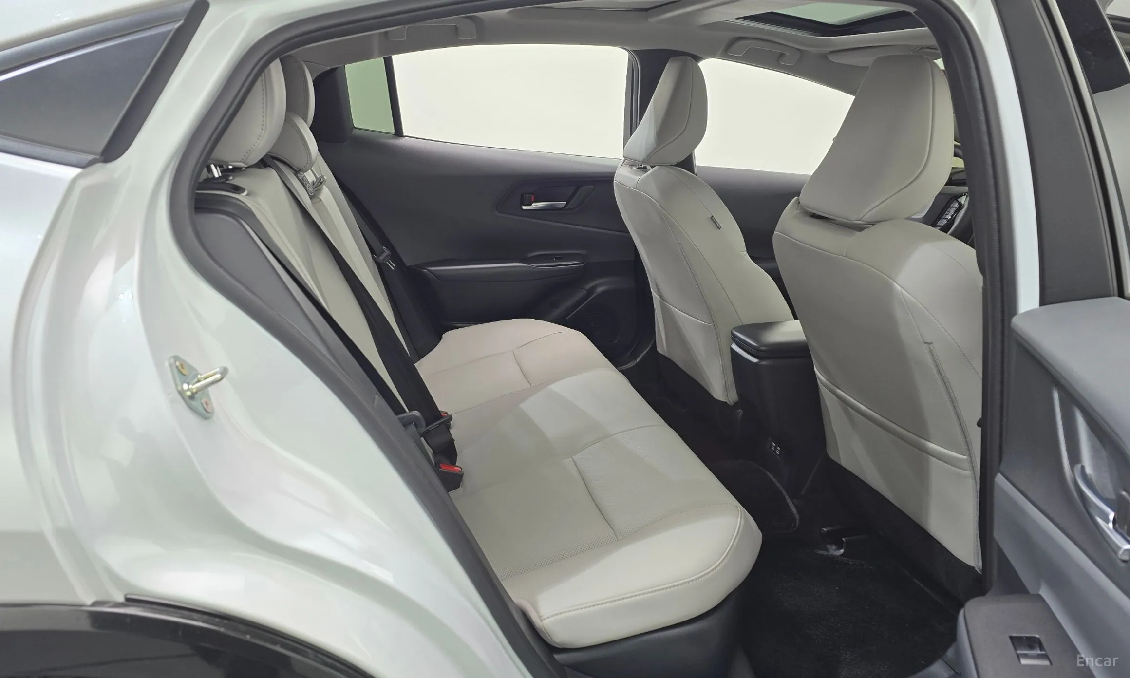 Toyota Prius 5th Generation превью 12