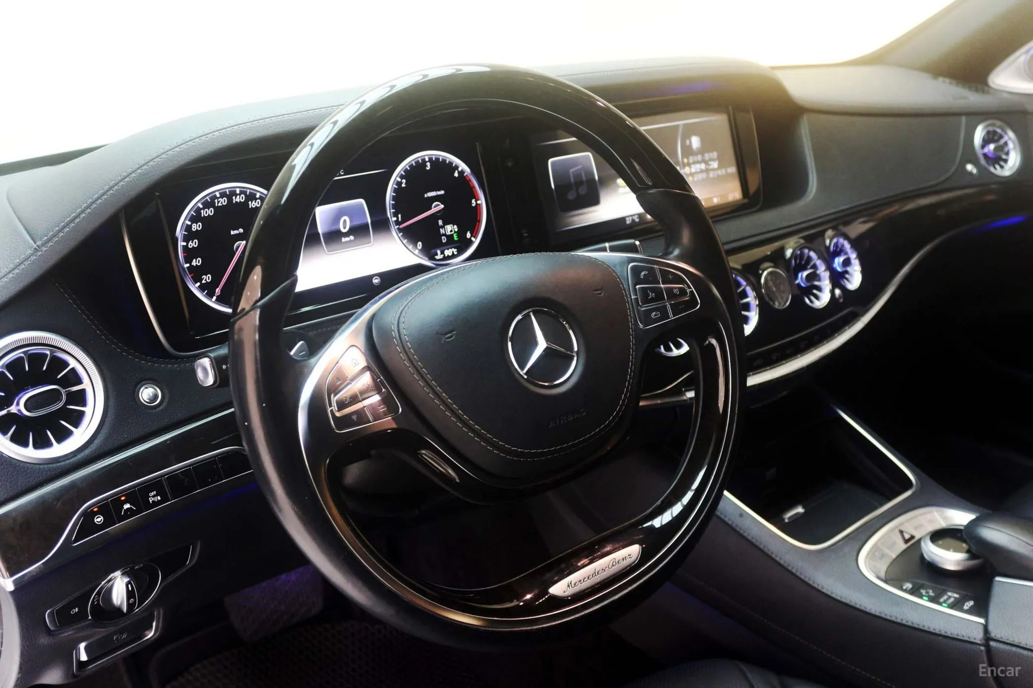 Mercedes Benz S-Class W222 превью 16