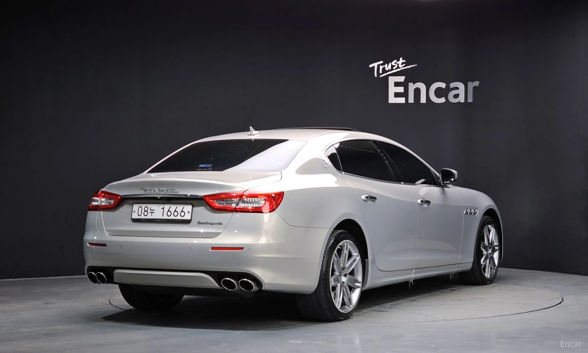 Maserati Quattroporte превью 2