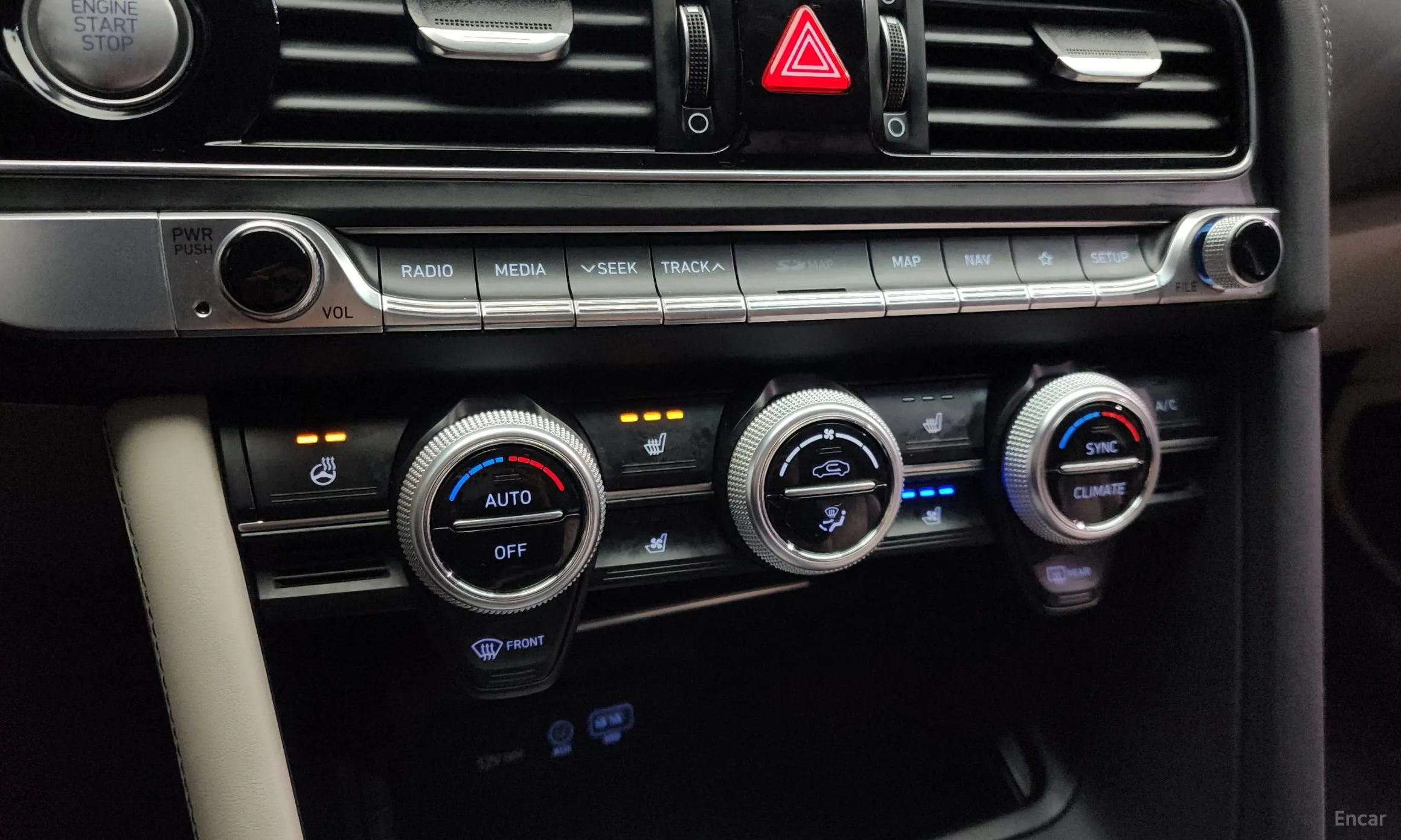 Genesis G70 превью 18