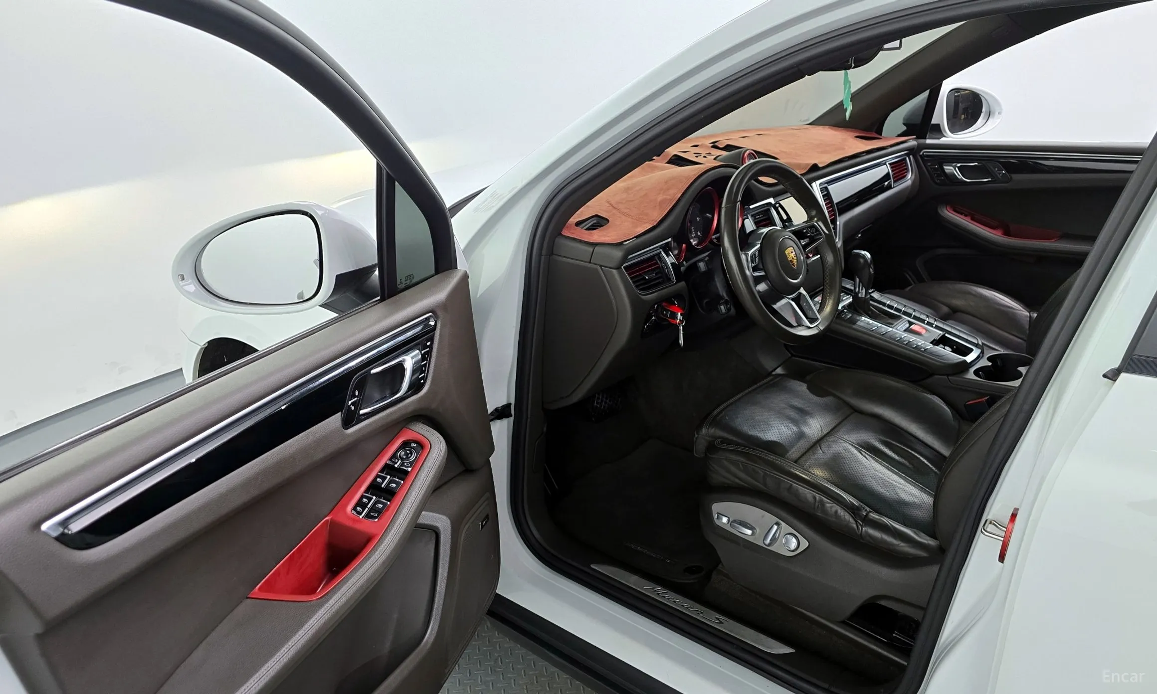 Porsche Macan превью 10