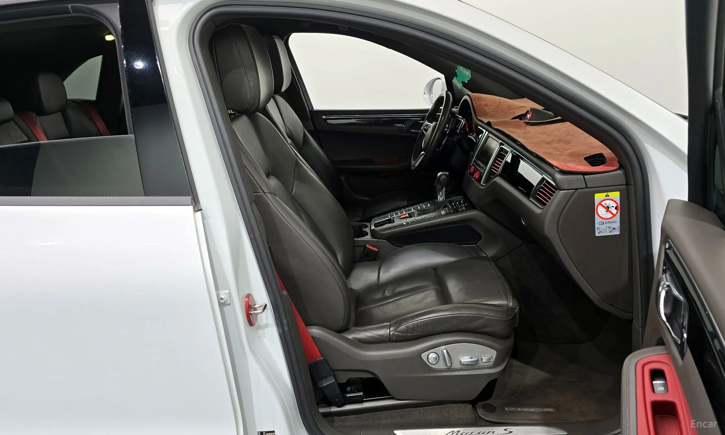 Porsche Macan превью 11