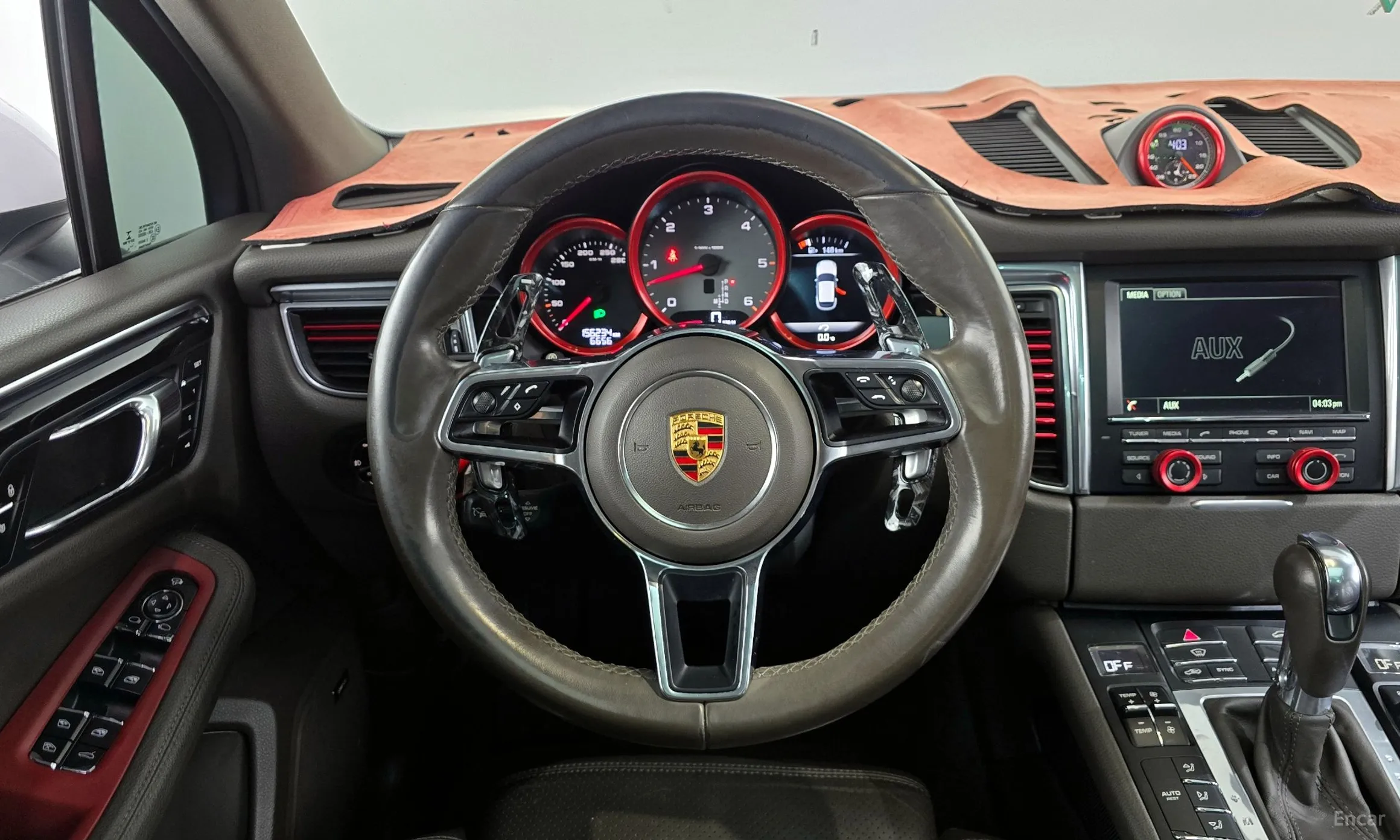 Porsche Macan превью 13