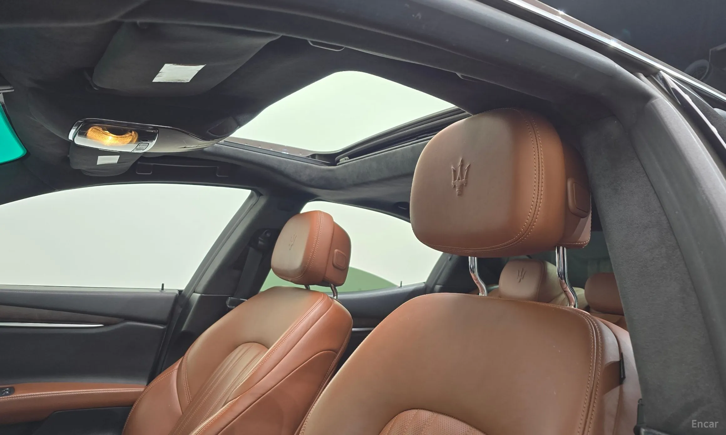 Maserati Ghibli превью 19