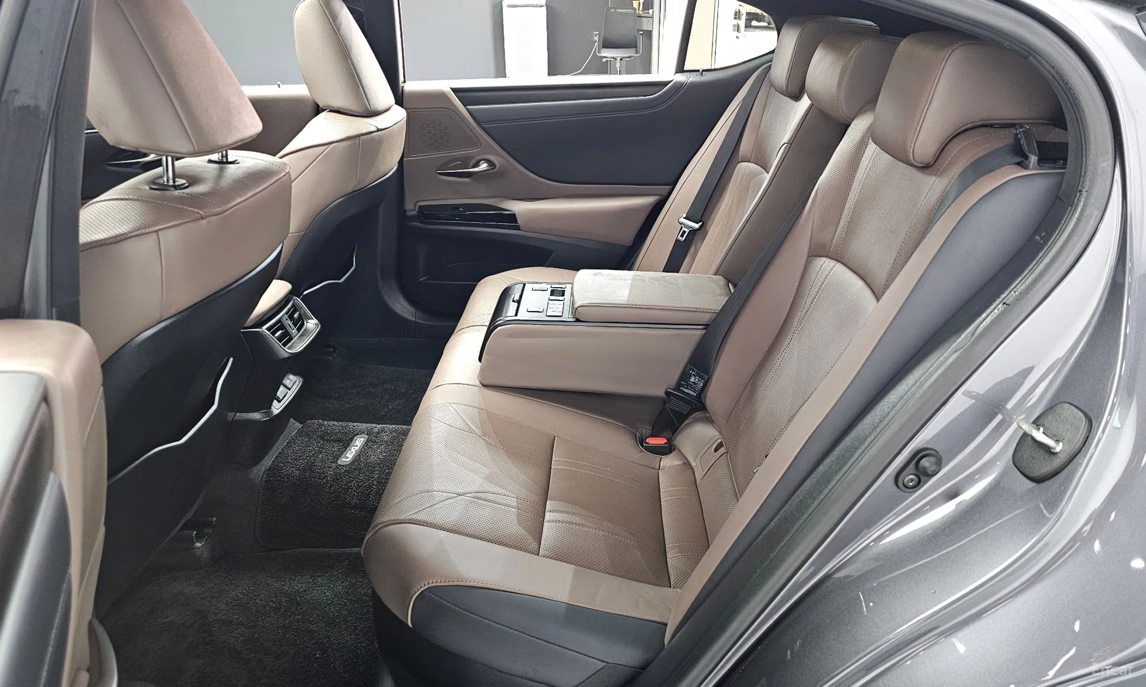 Lexus ES300h 7th Generation превью 12