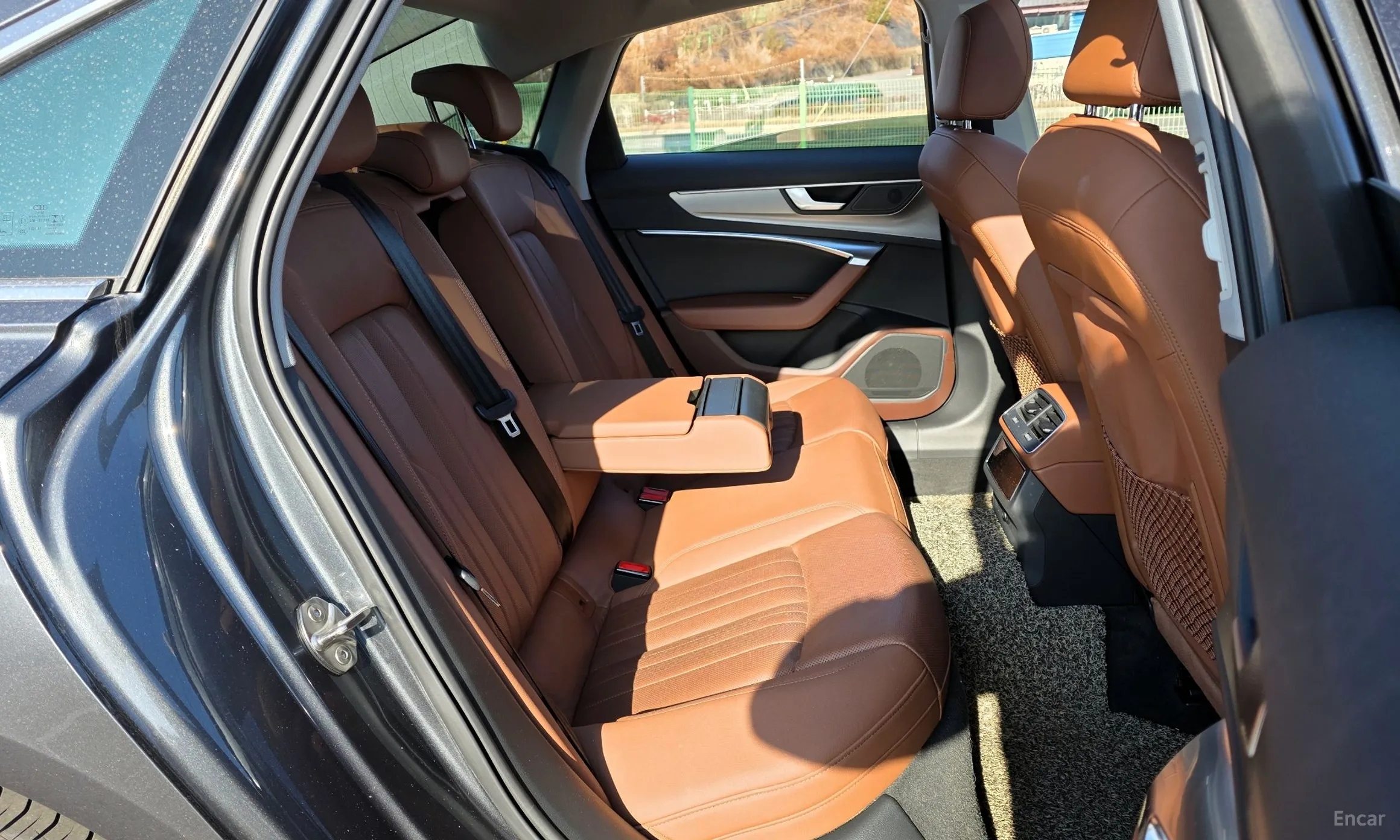Audi A6 (C8) превью 12