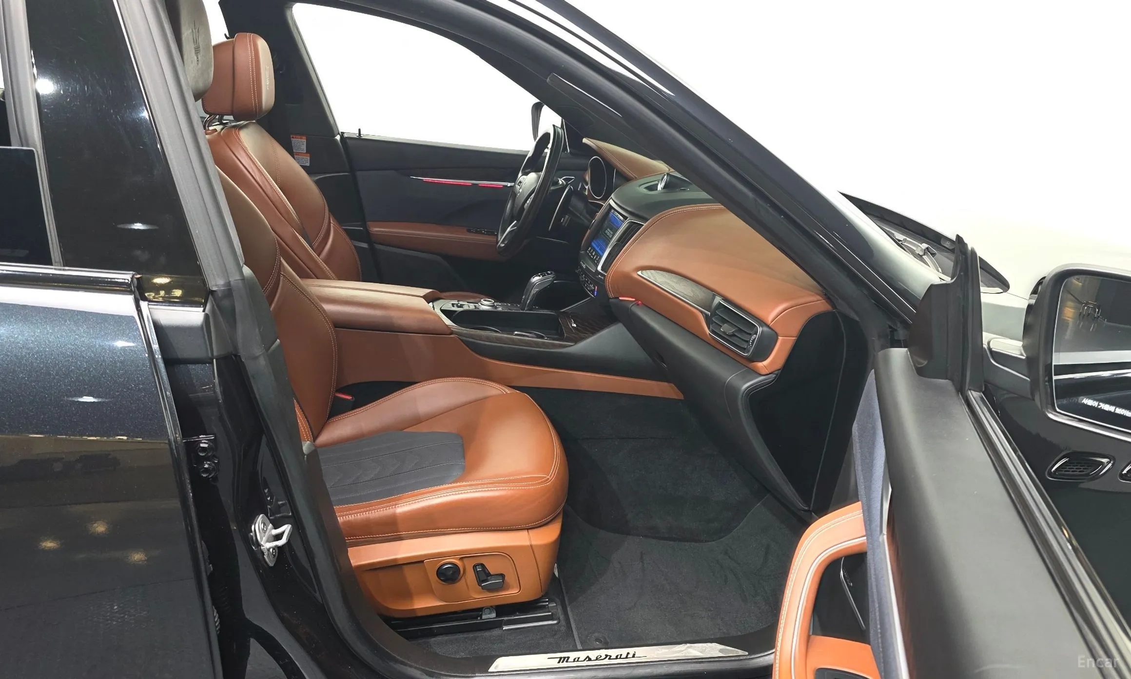 Maserati Levante превью 11