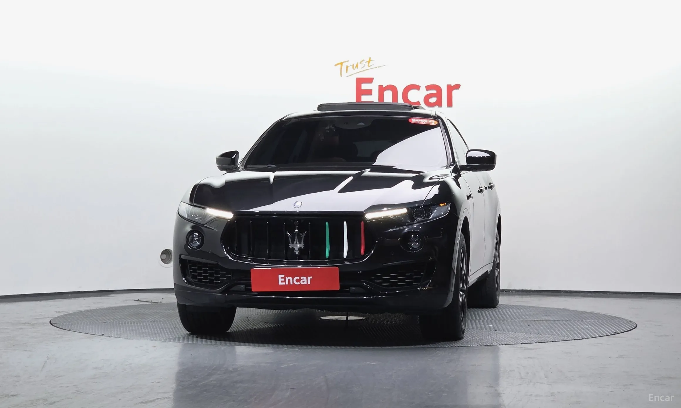 Maserati Levante превью 3