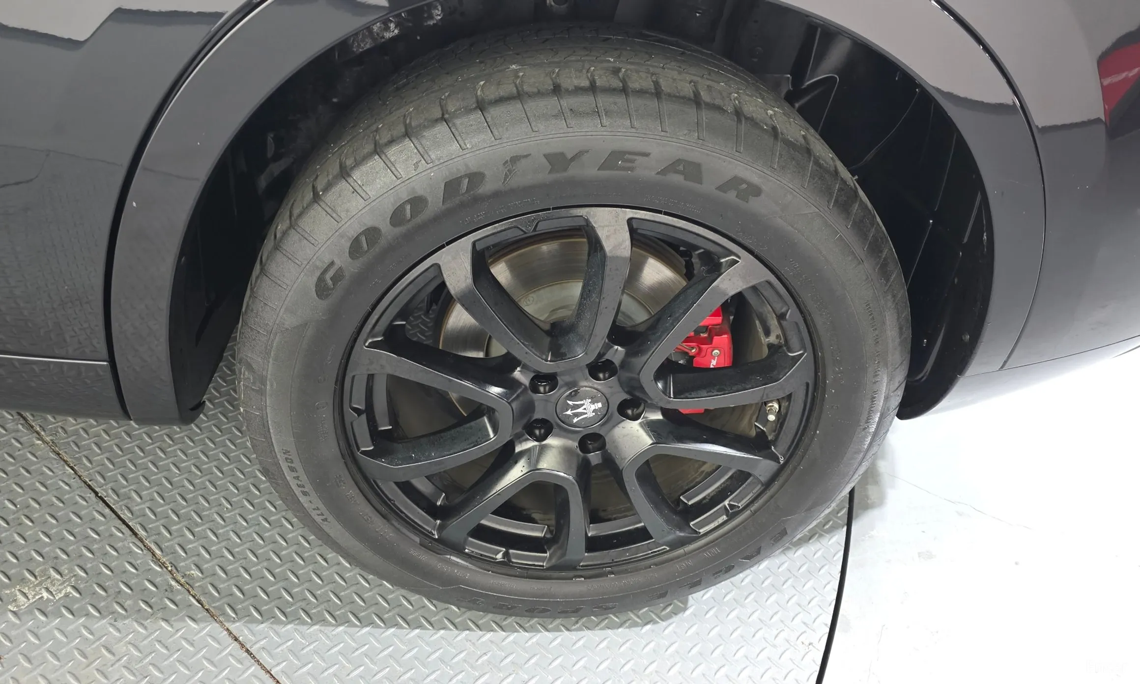 Maserati Levante превью 5