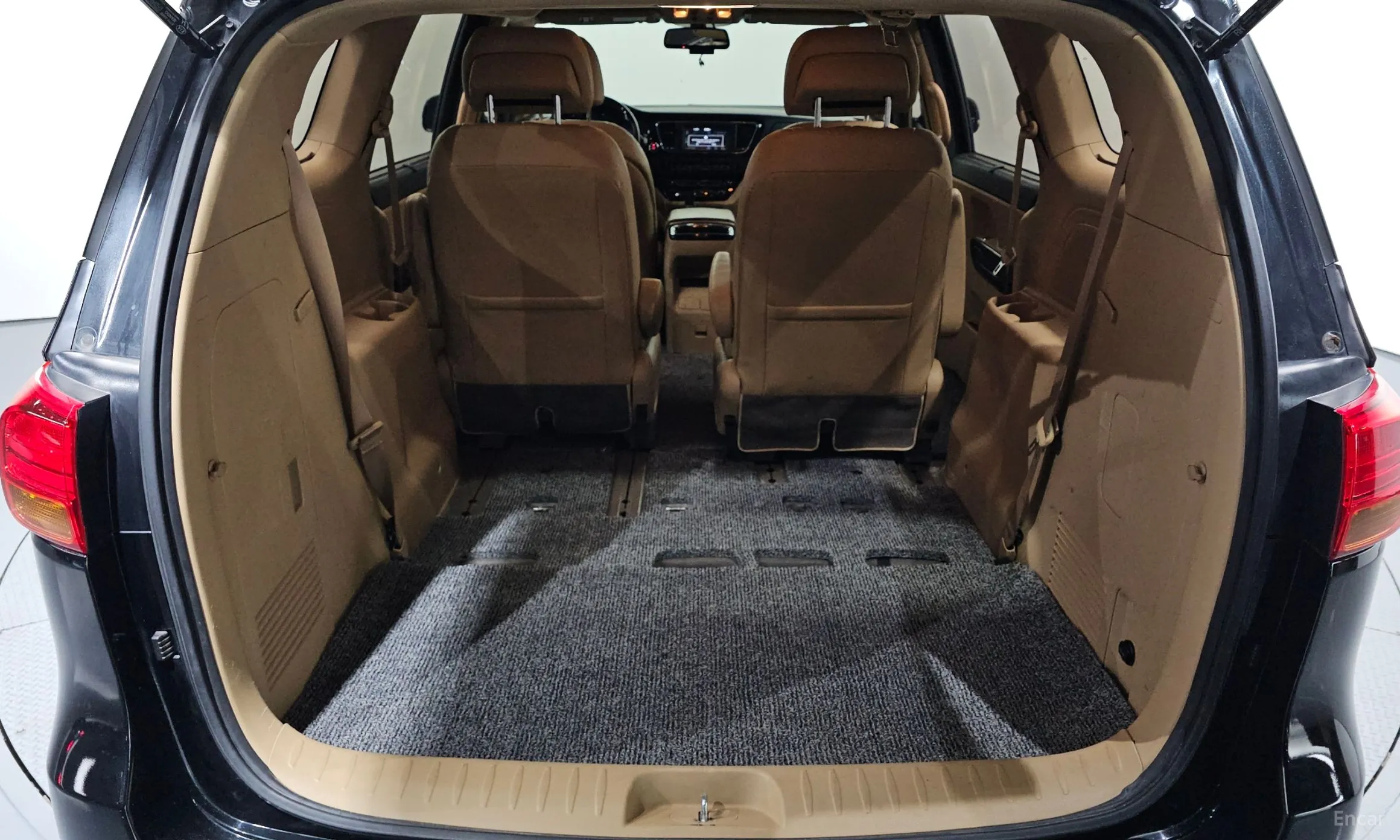 Kia Carnival превью 20