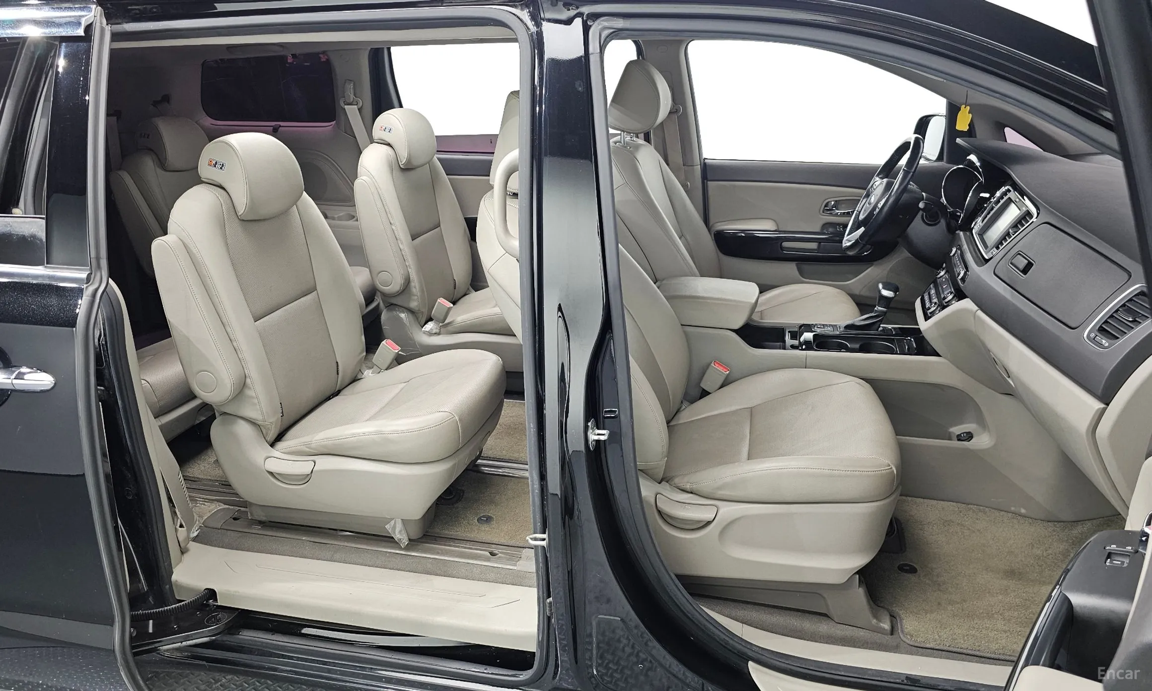 Kia Carnival превью 12