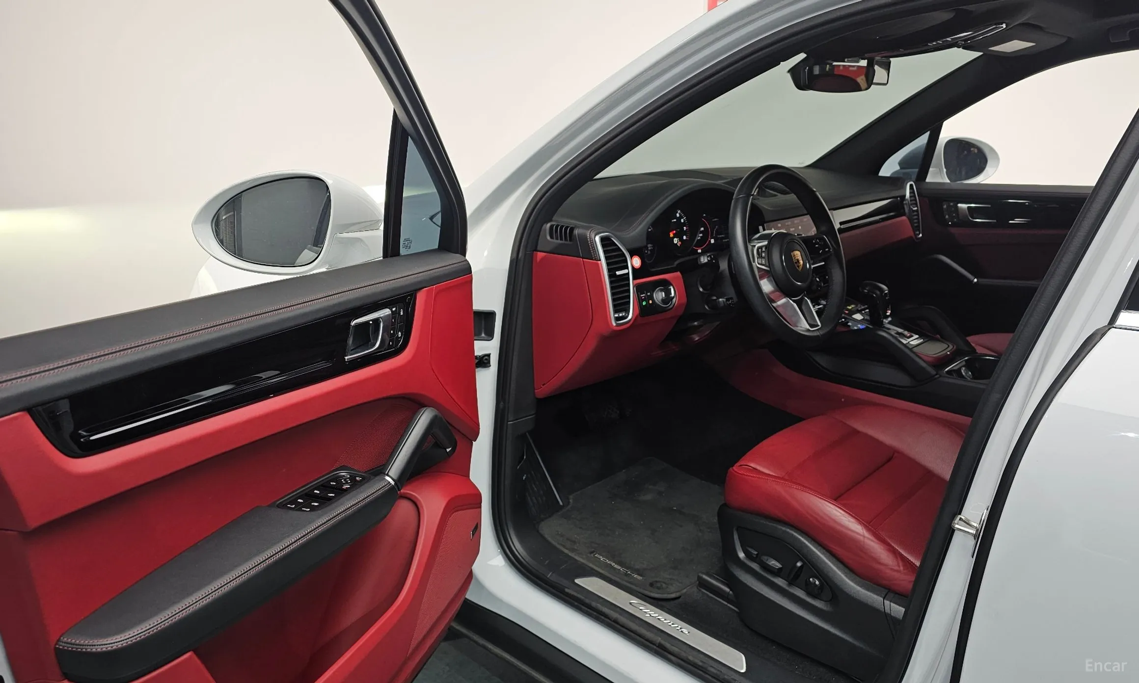 Porsche Cayenne (PO536) превью 11