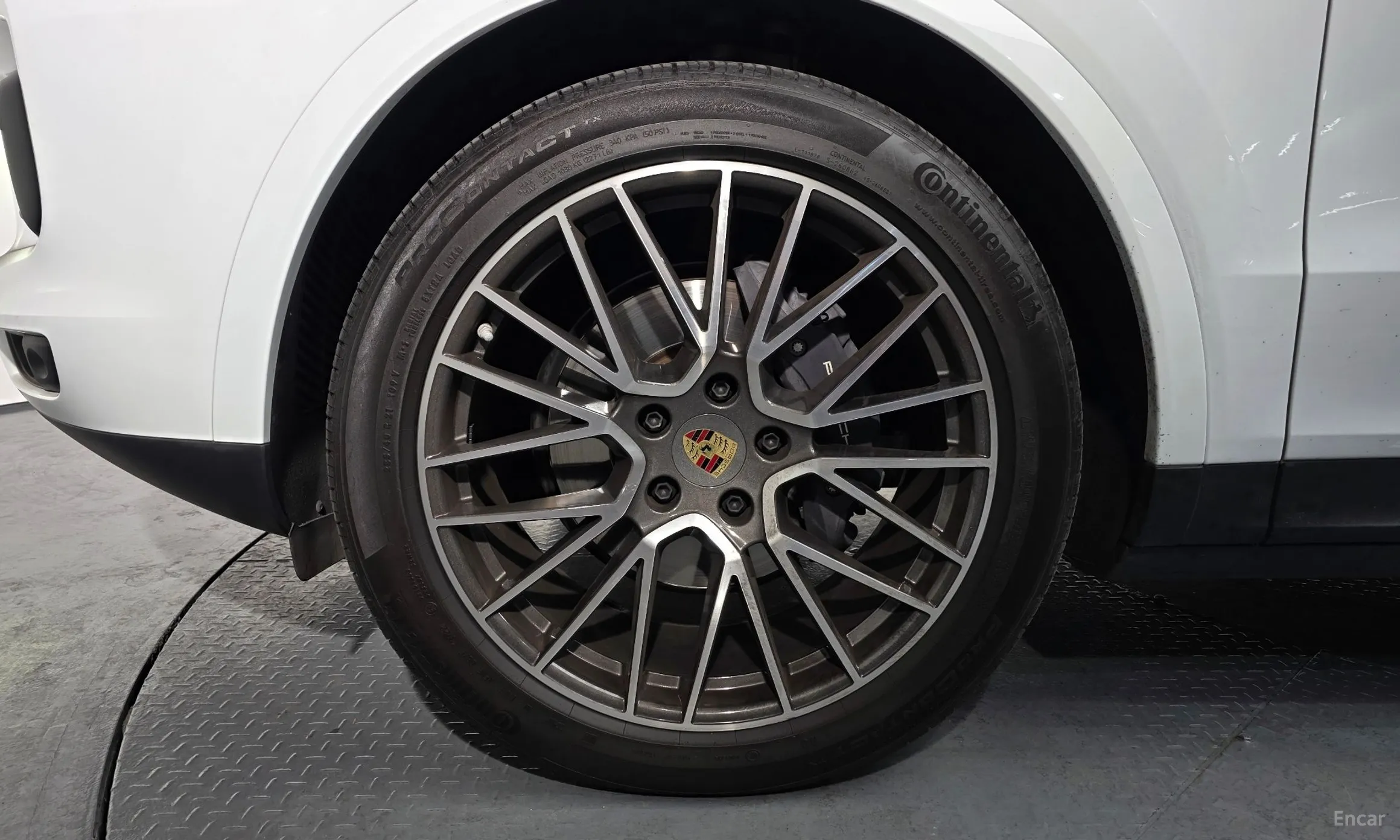 Porsche Cayenne (PO536) превью 5