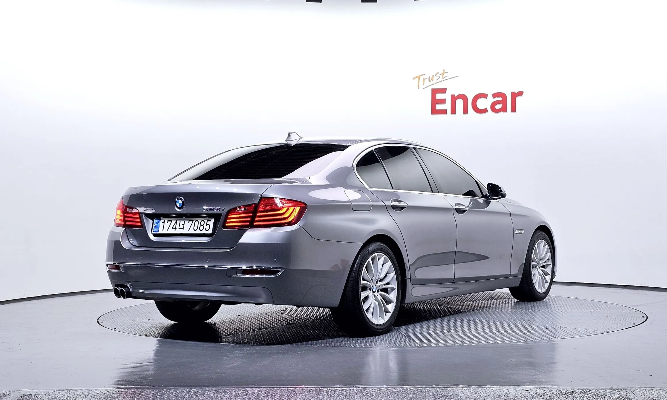 BMW 5 Series (F10) превью 2