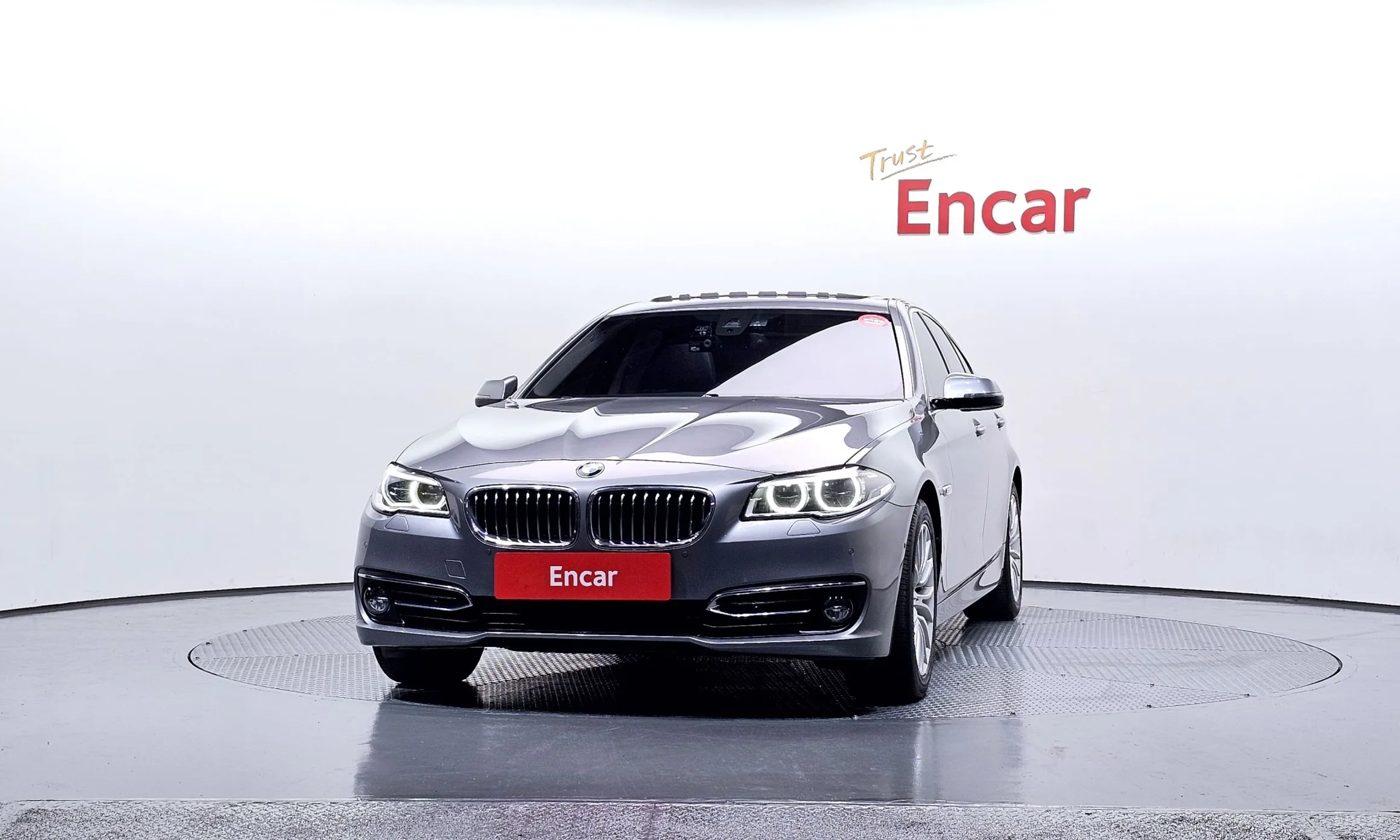 BMW 5 Series (F10) превью 3