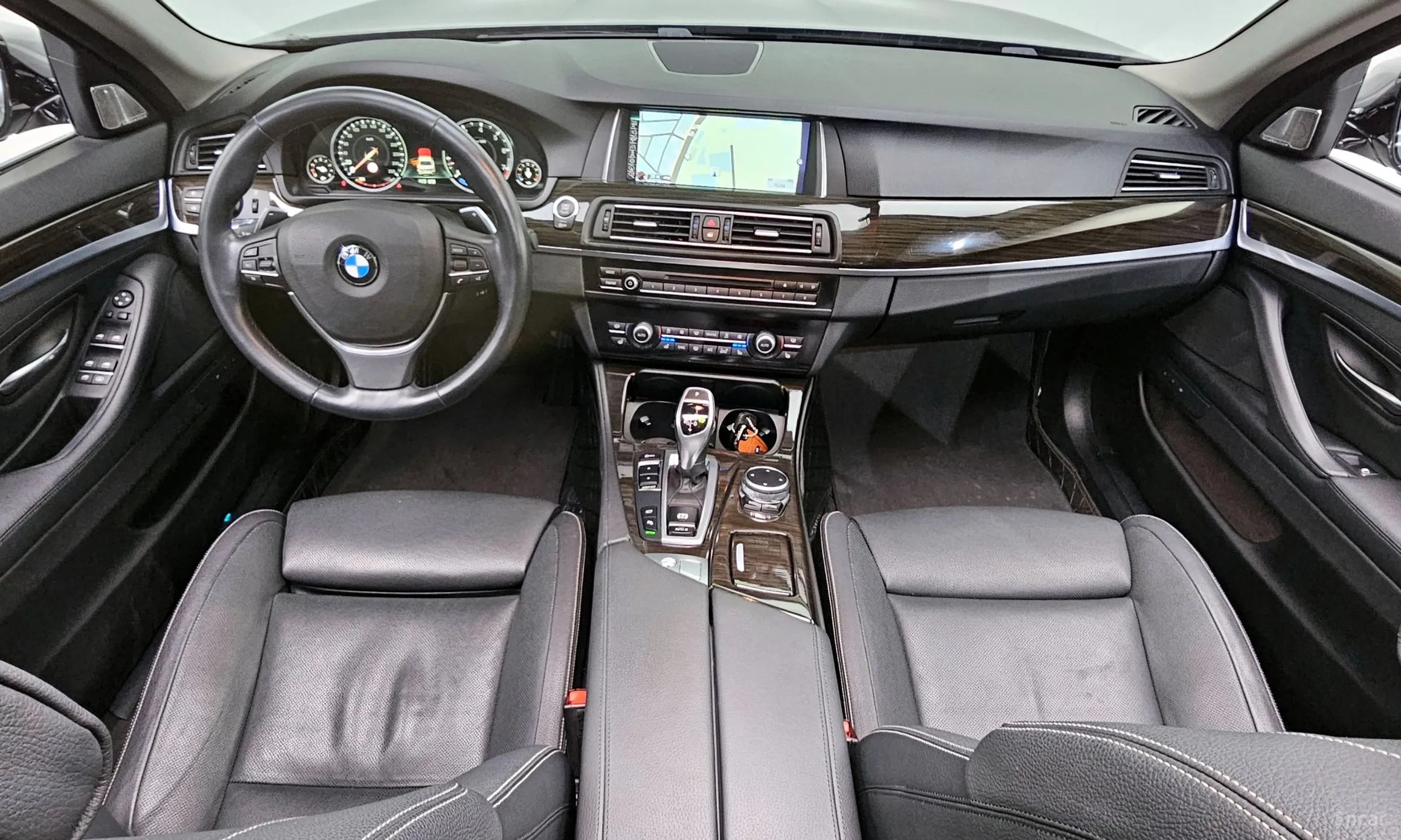 BMW 5 Series (F10) превью 7
