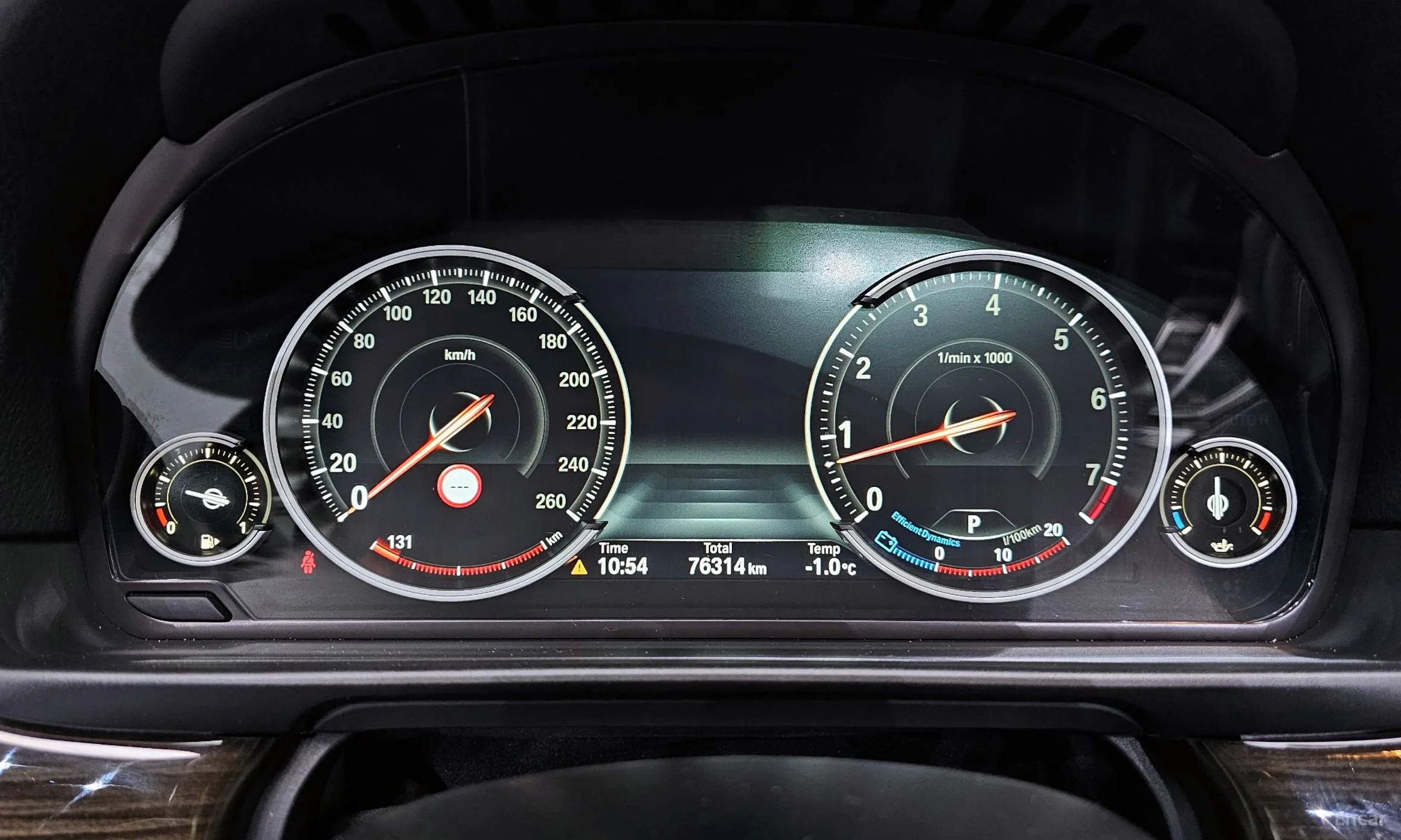 BMW 5 Series (F10) превью 8