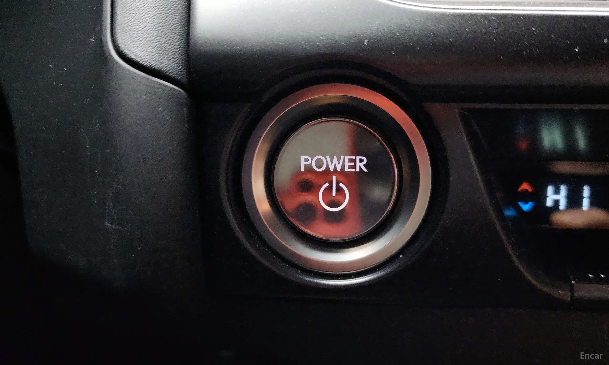 Lexus UX250h превью 19