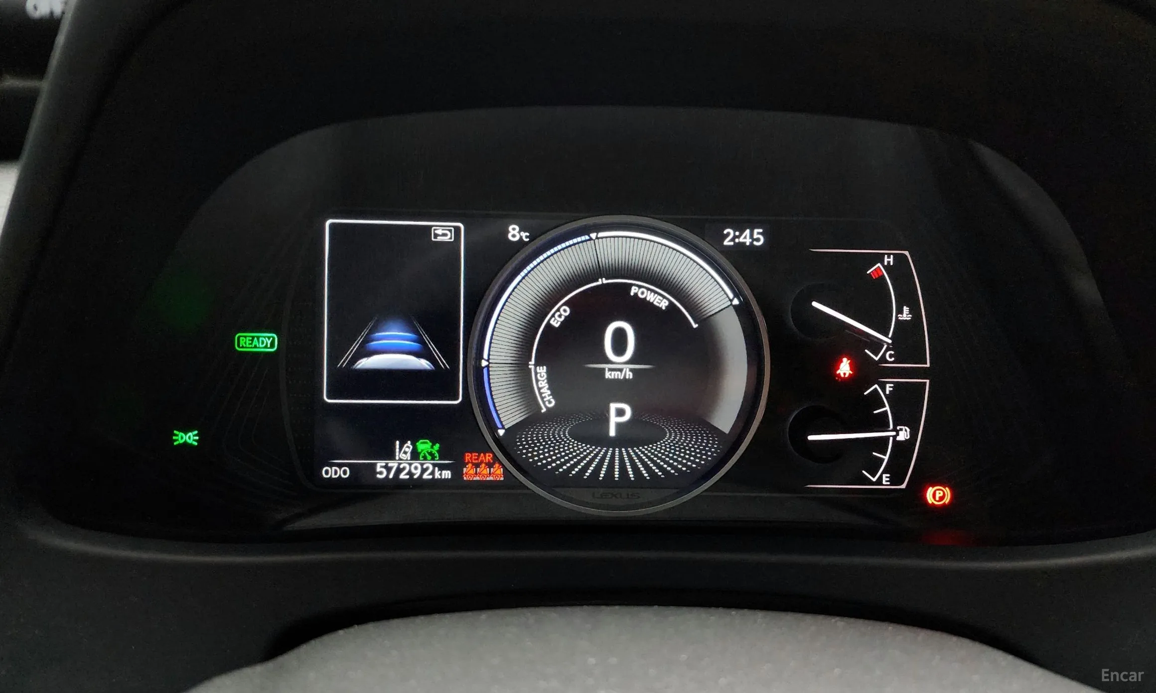 Lexus UX250h превью 8