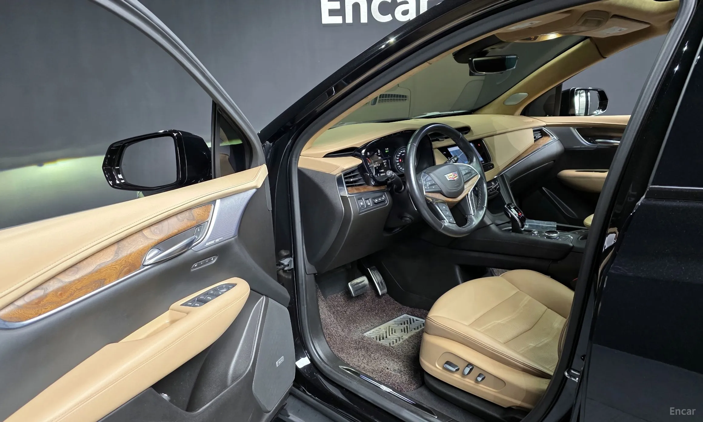 Cadillac XT5 превью 10