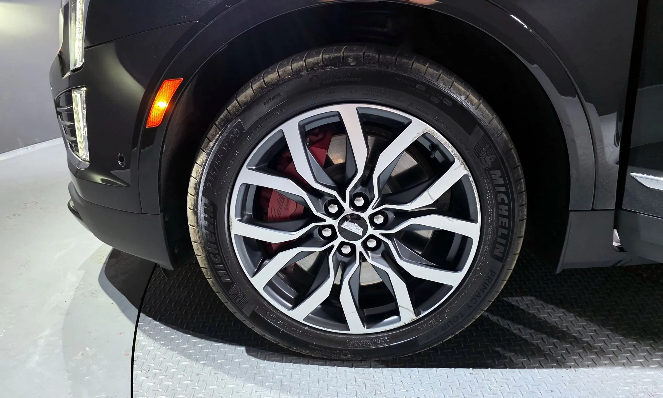 Cadillac XT5 превью 5