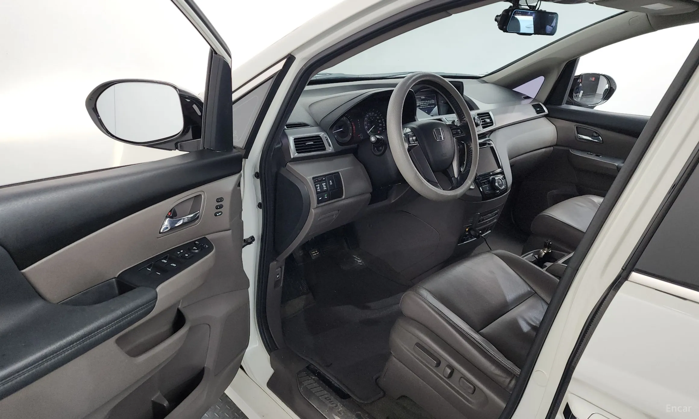 Honda Odyssey превью 10