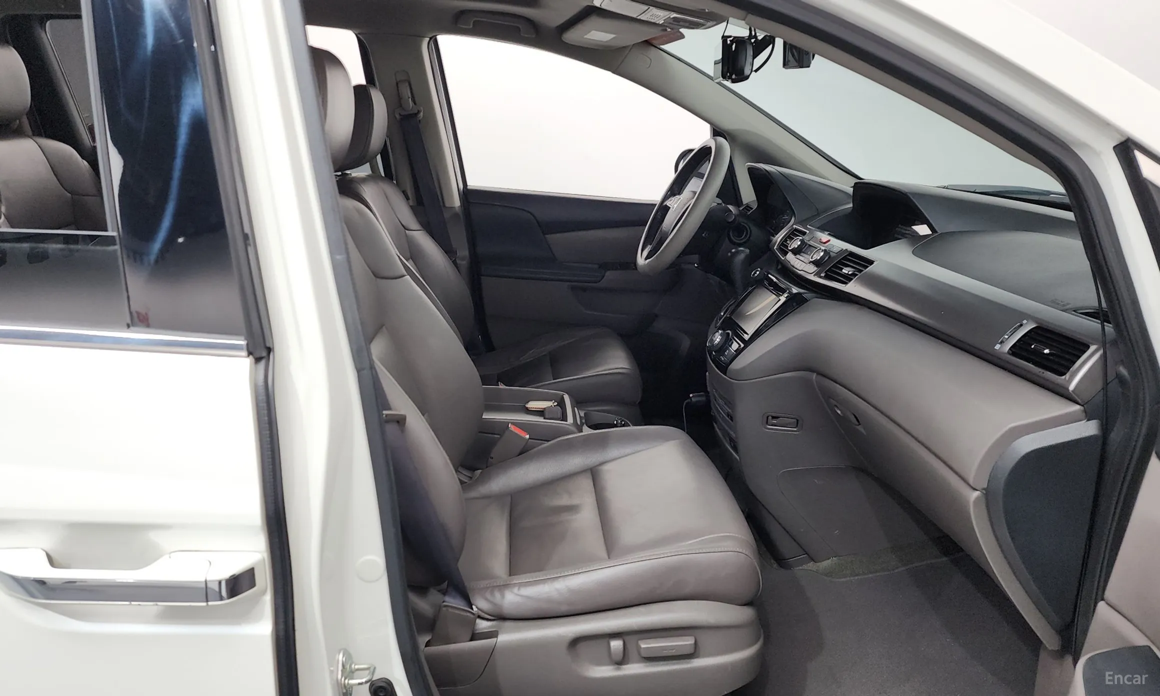 Honda Odyssey превью 11