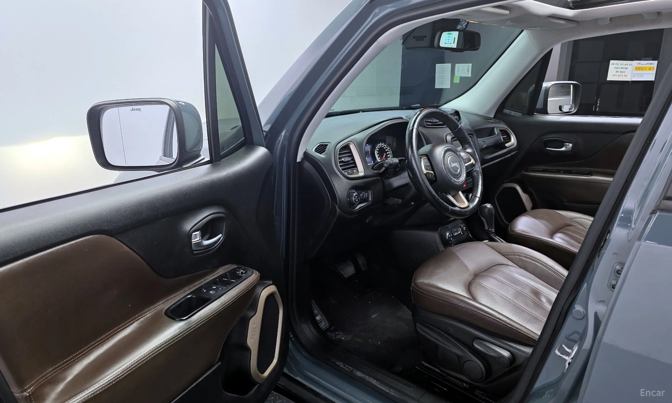Jeep Renegade превью 10