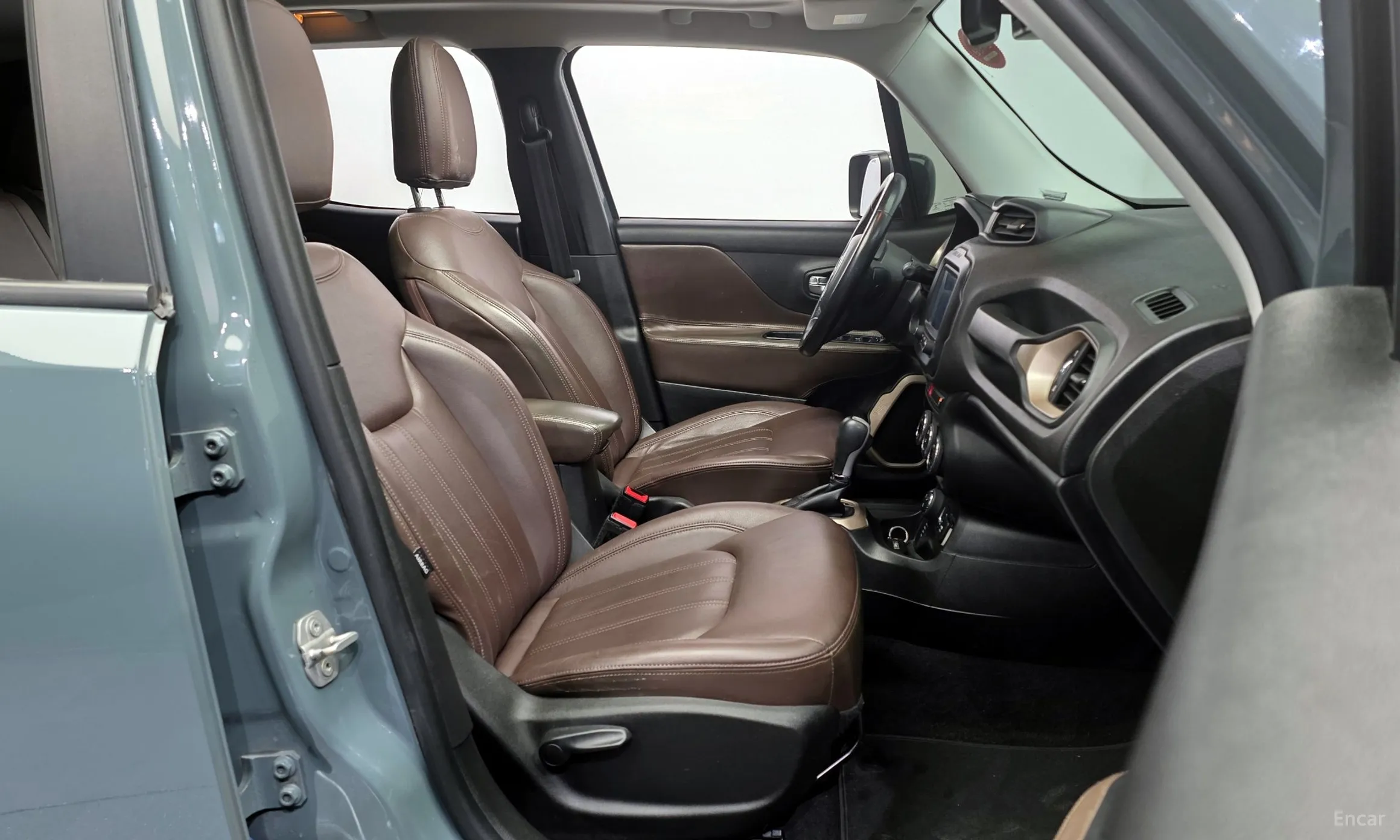Jeep Renegade превью 11