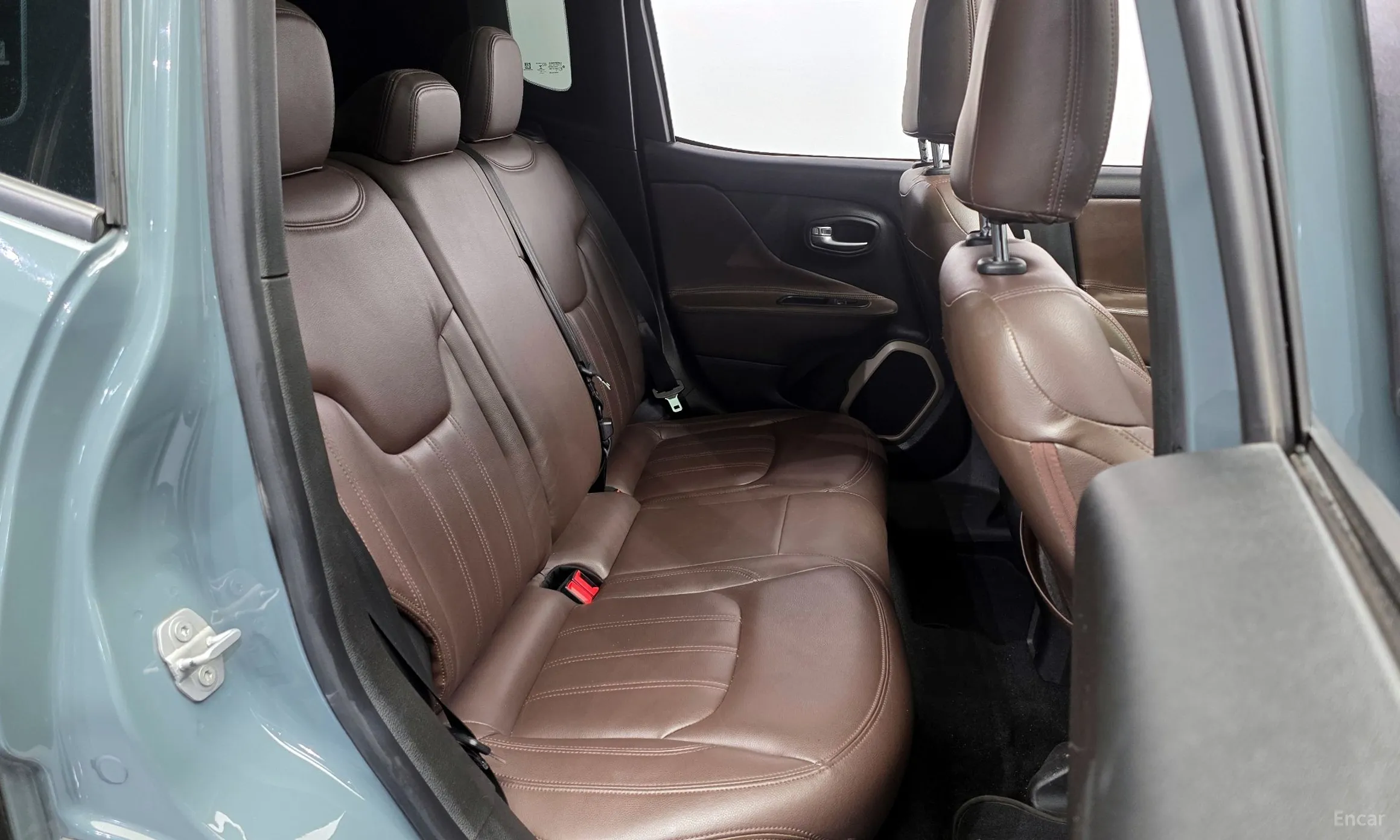 Jeep Renegade превью 12