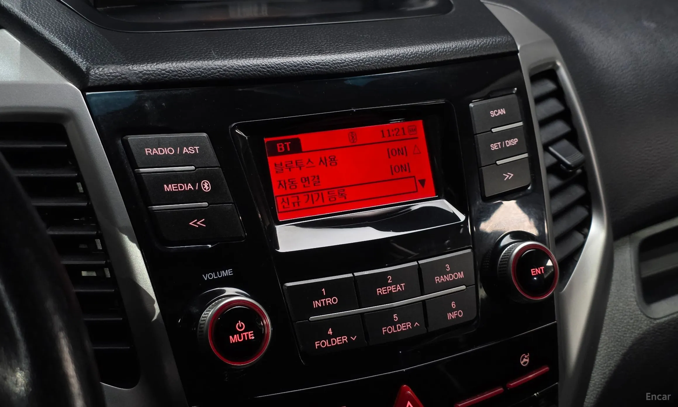 KG Mobility (SsangYong) Tivoli, Lazio превью 18