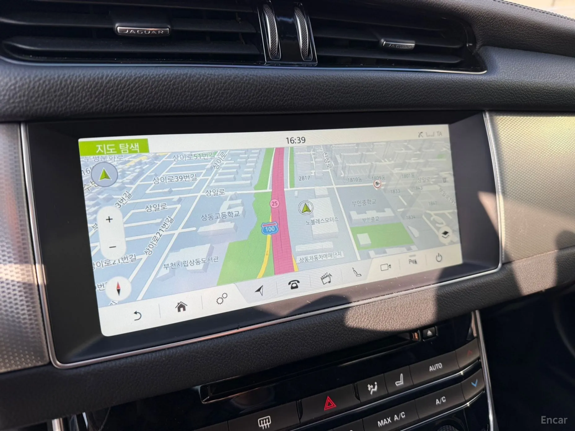 Jaguar XF (x260) превью 14